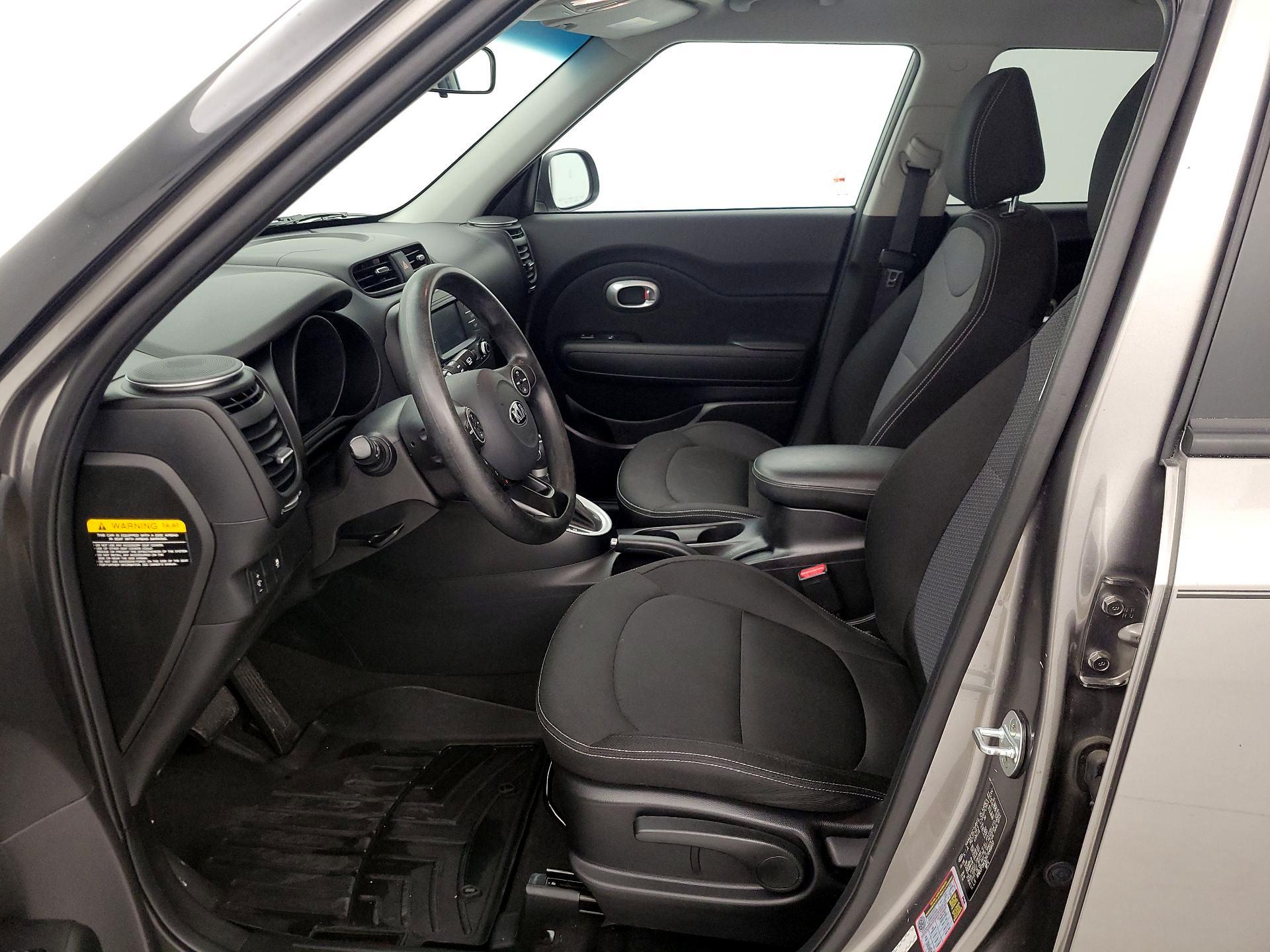 Thumbnail: 2017 Kia Soul - 11