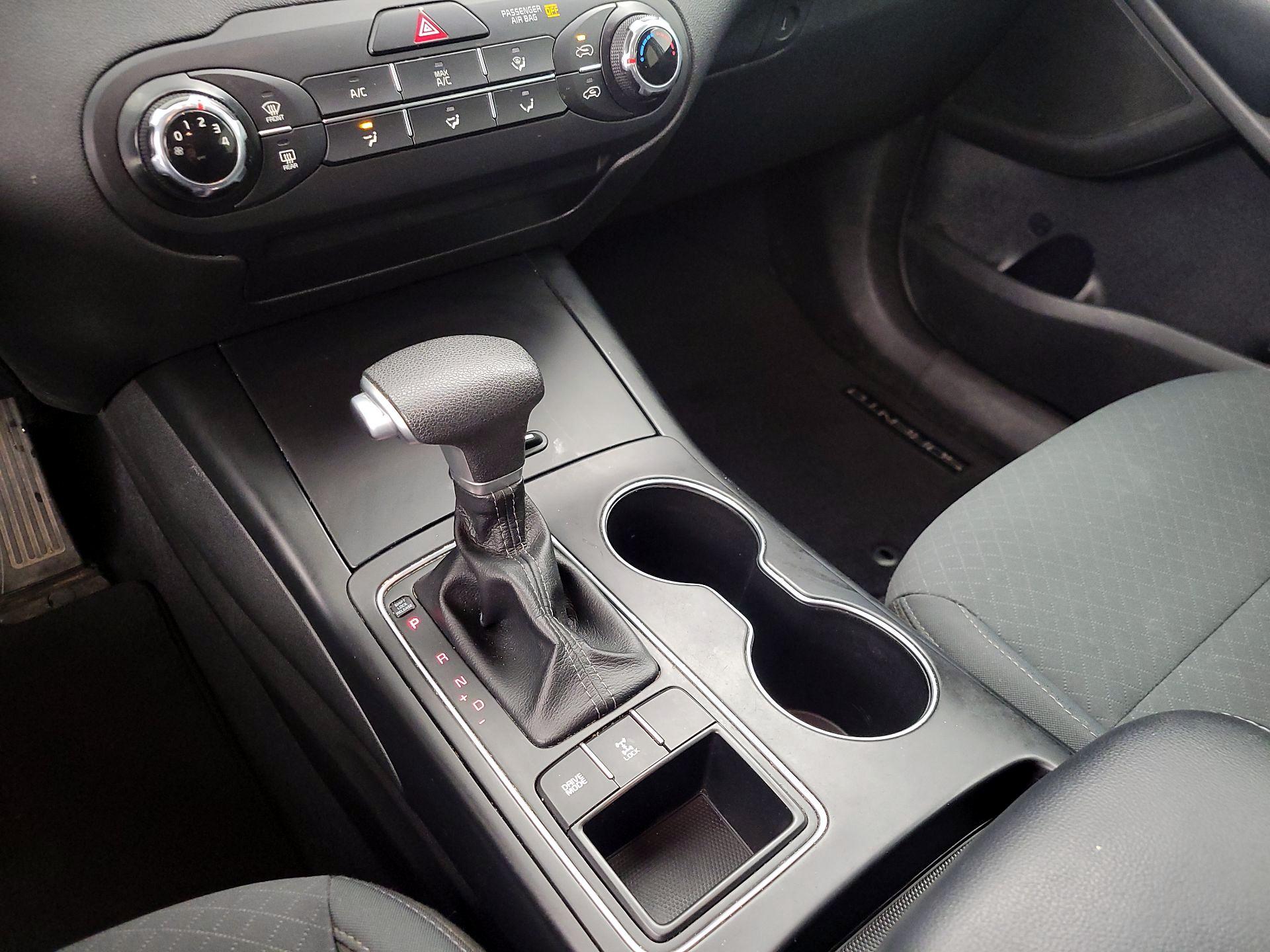 Thumbnail: 2020 Kia Sorento - 17