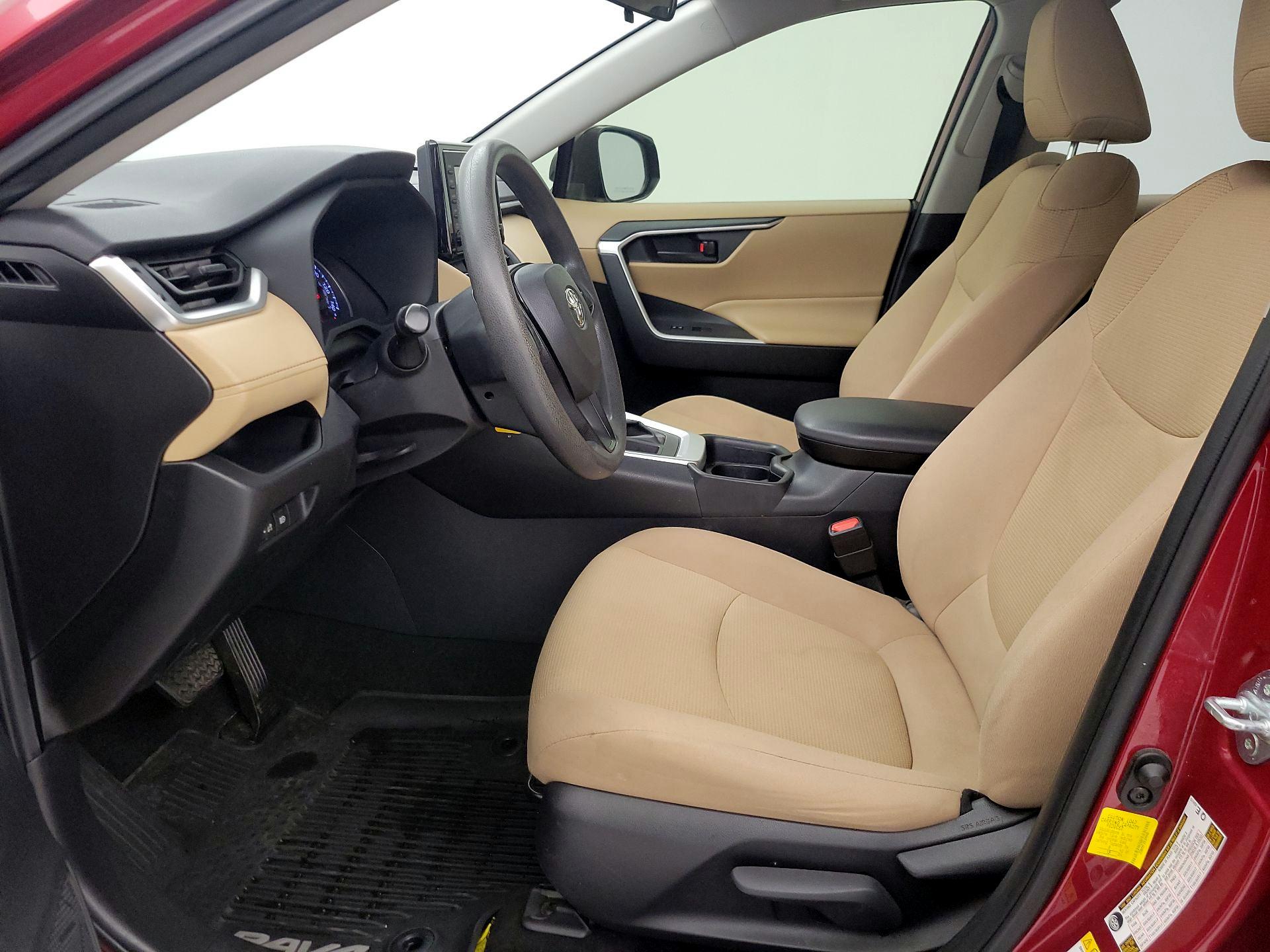 Thumbnail: 2019 Toyota RAV4 - 11