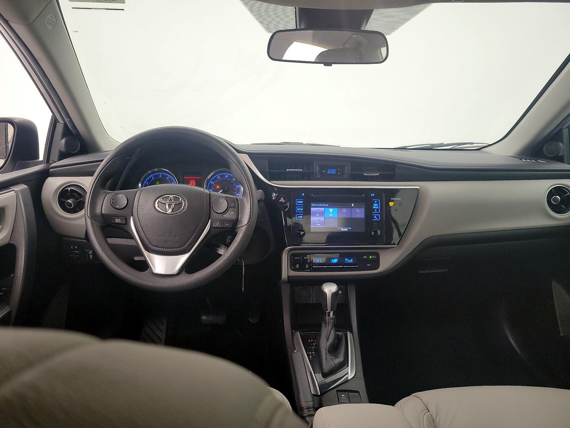 Thumbnail: 2017 Toyota Corolla - 9