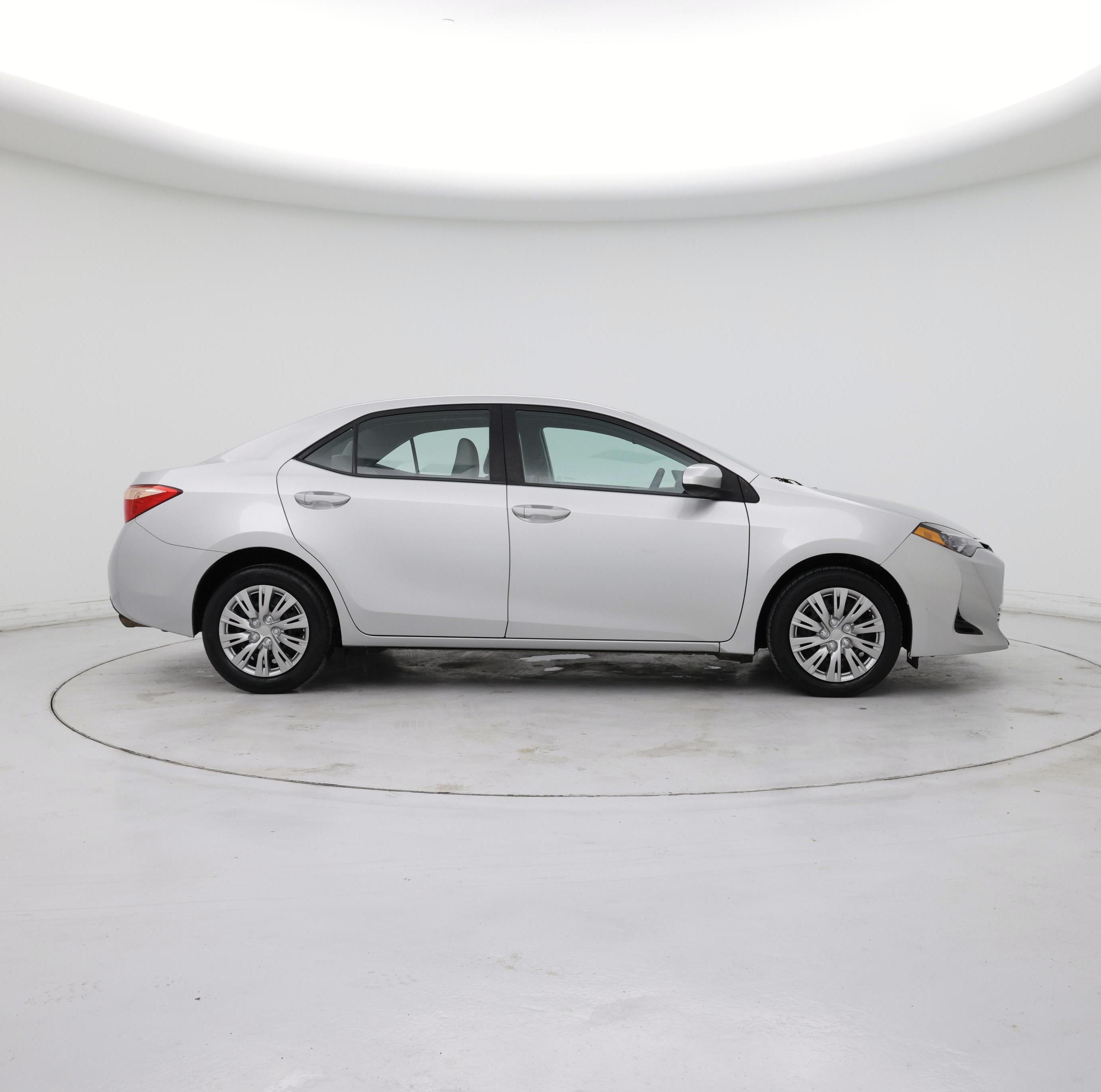 Thumbnail: 2017 Toyota Corolla - 7