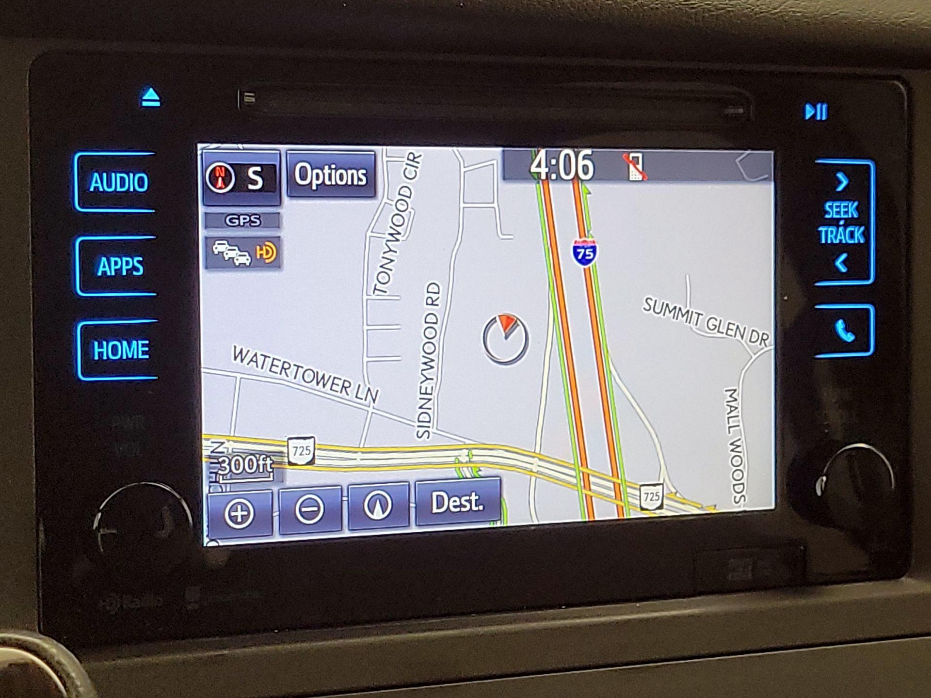 Thumbnail: 2015 Toyota Sienna - 14