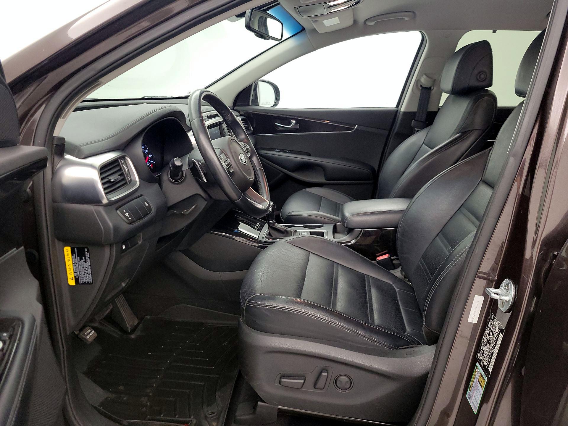 Thumbnail: 2017 Kia Sorento - 11