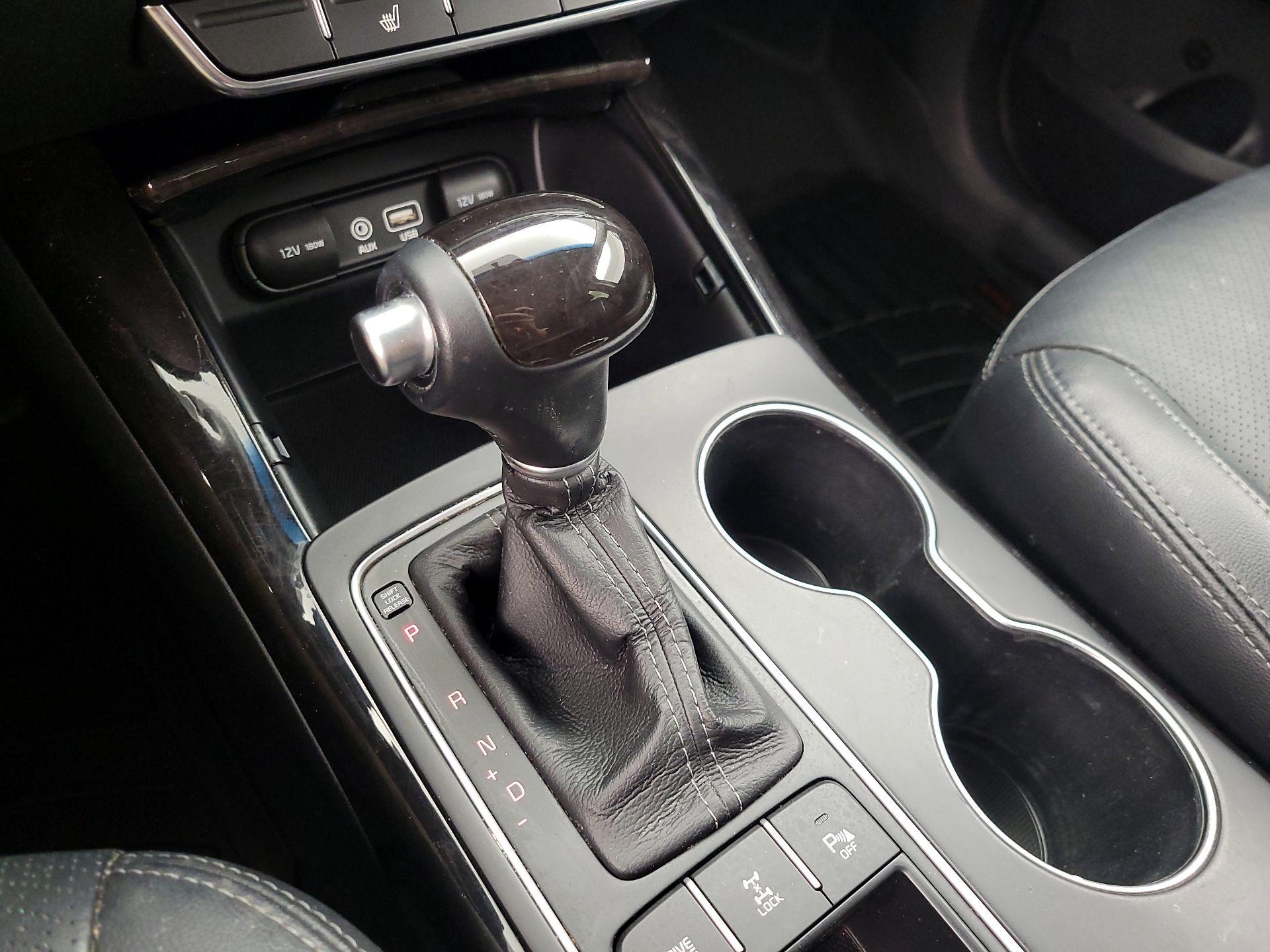 Thumbnail: 2017 Kia Sorento - 17