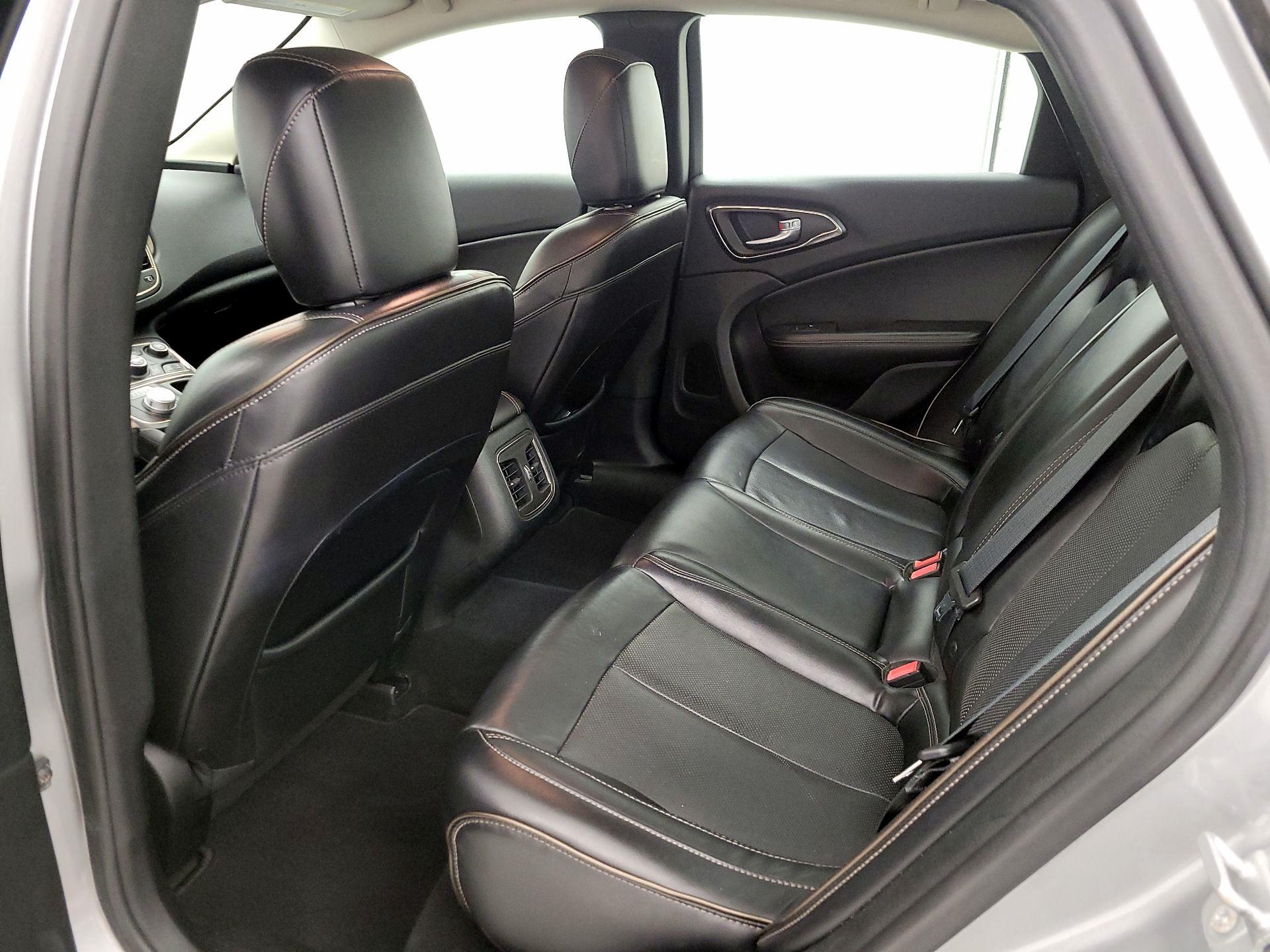 Thumbnail: 2015 Chrysler 200 - 20