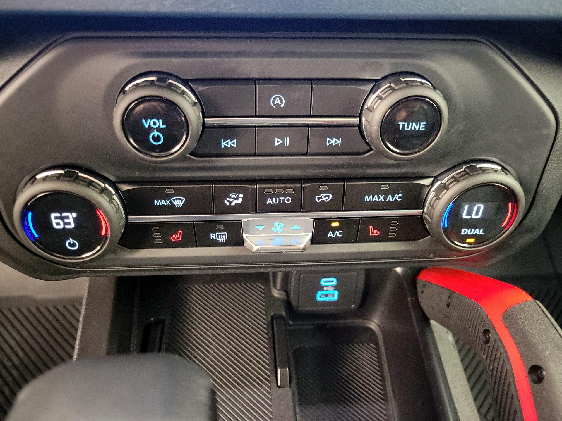 Thumbnail: 2025 Ford Bronco - 17