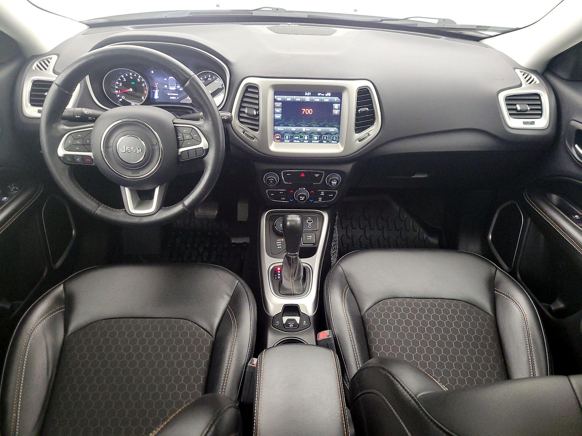 Thumbnail: 2020 Jeep Compass - 9