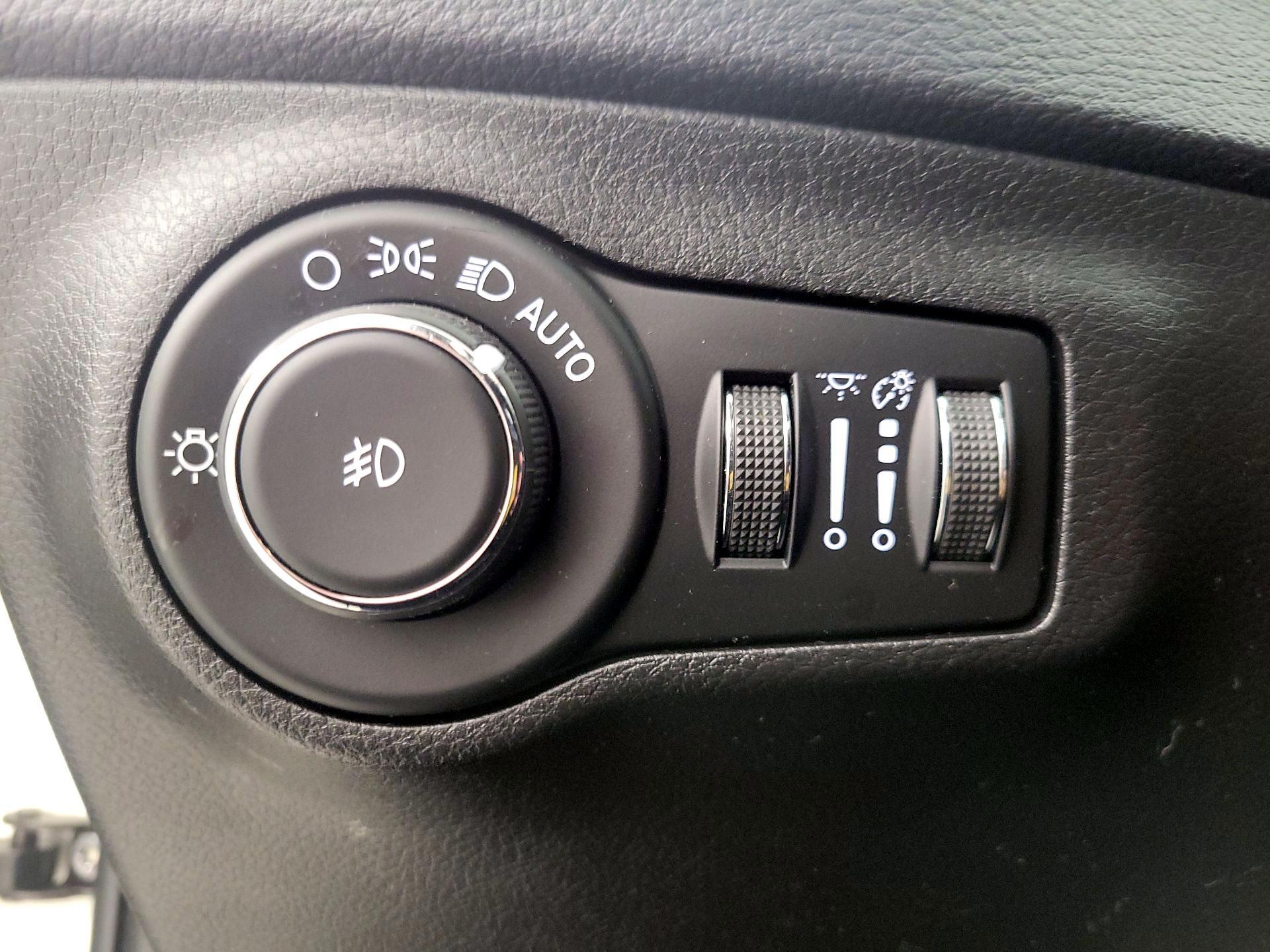 Thumbnail: 2020 Jeep Compass - 13