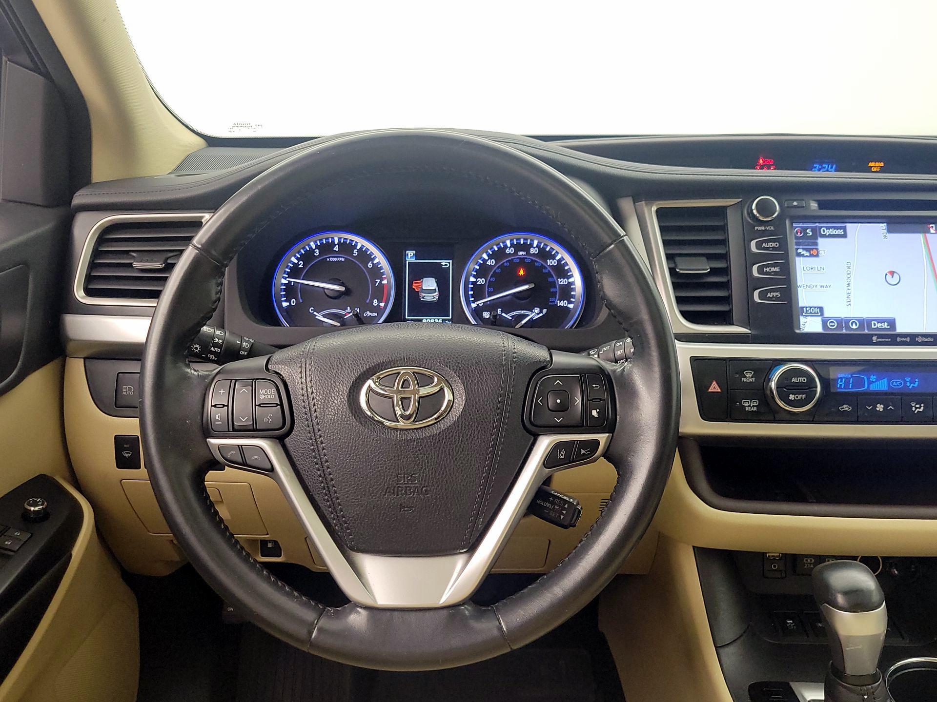 Thumbnail: 2017 Toyota Highlander - 10
