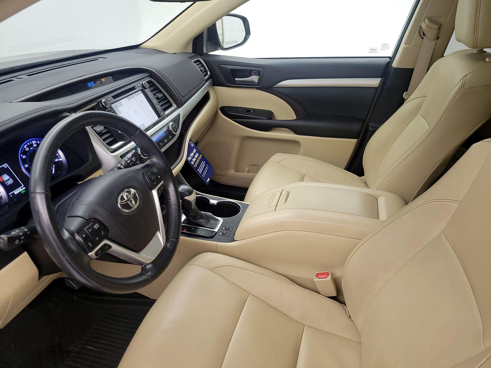 Thumbnail: 2017 Toyota Highlander - 11