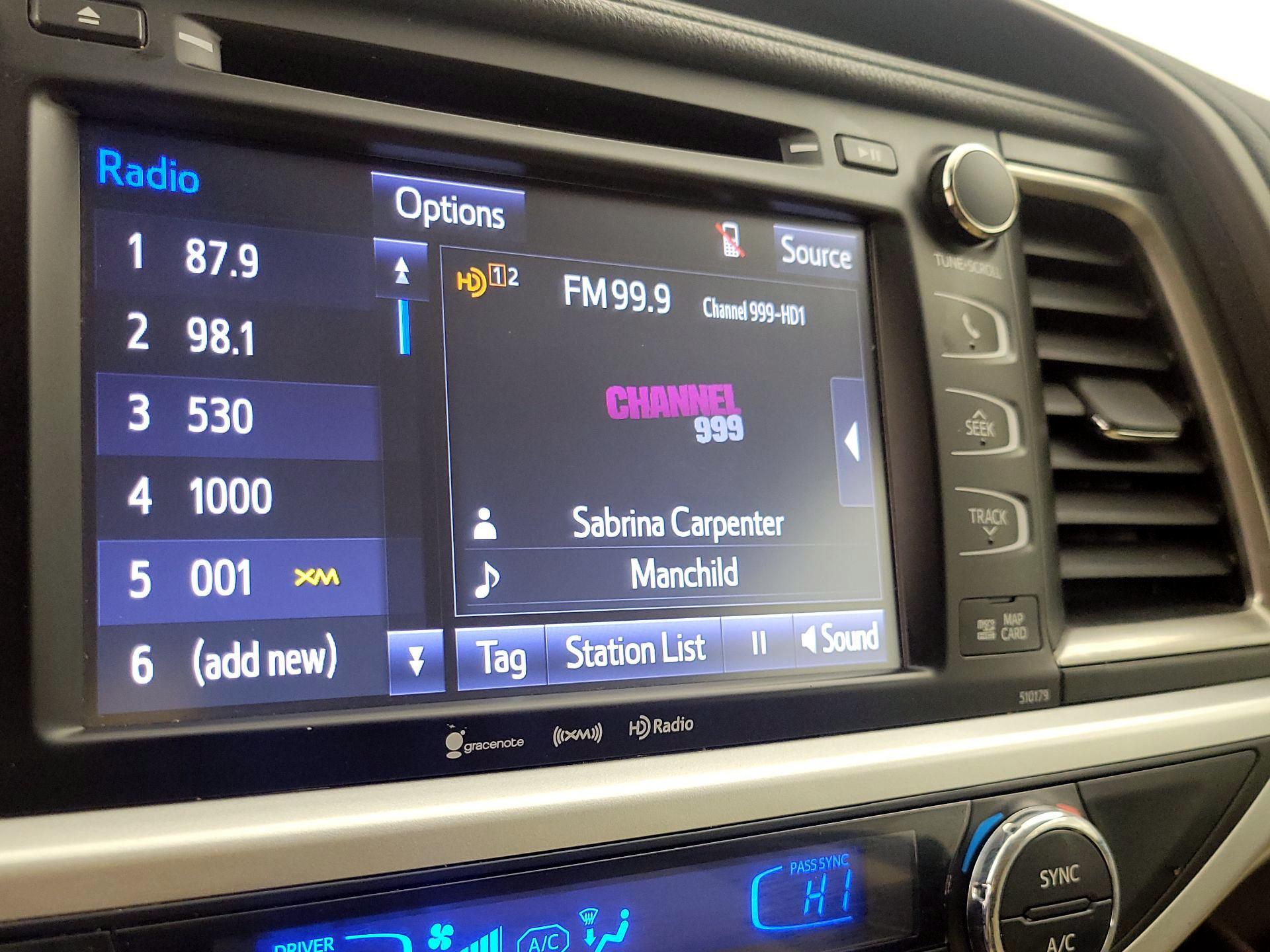 Thumbnail: 2017 Toyota Highlander - 16