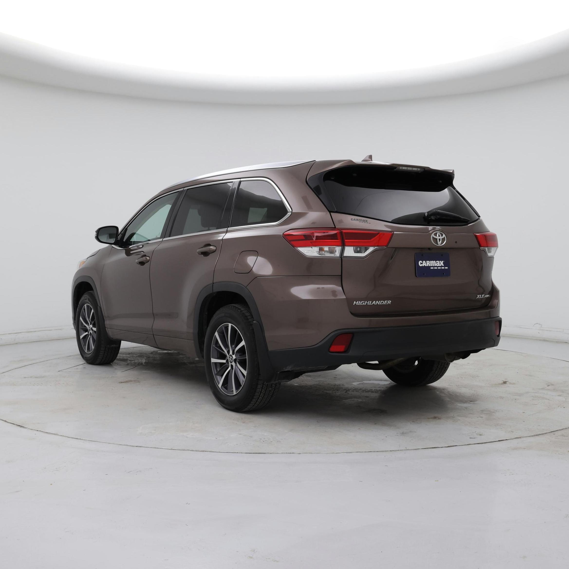 Thumbnail: 2017 Toyota Highlander - 2