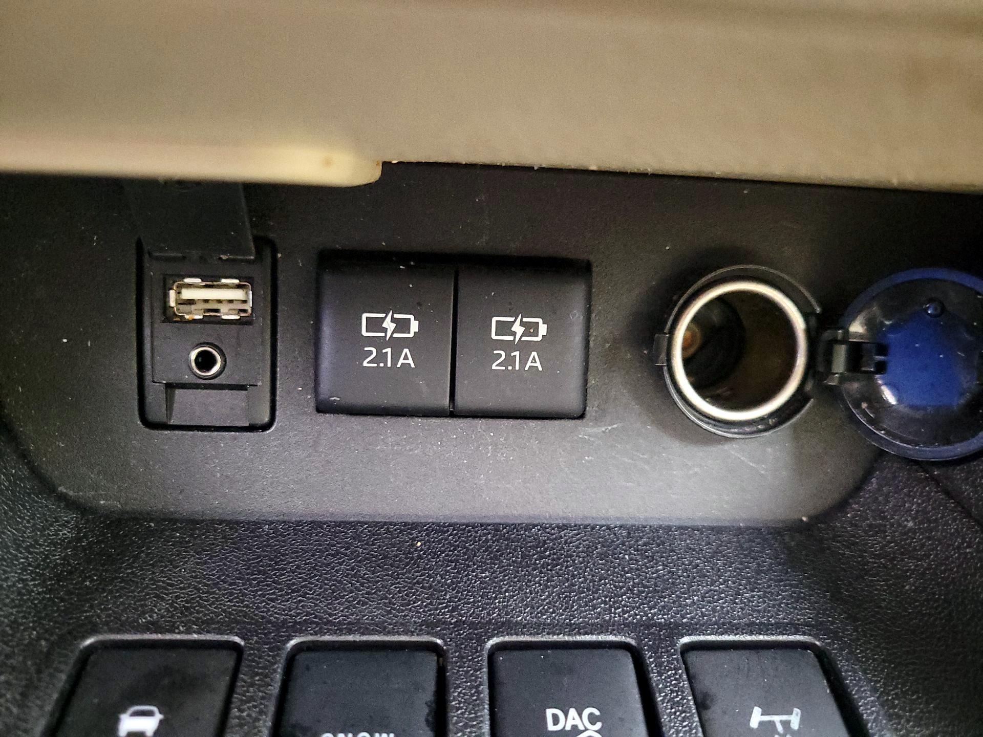 Thumbnail: 2017 Toyota Highlander - 19