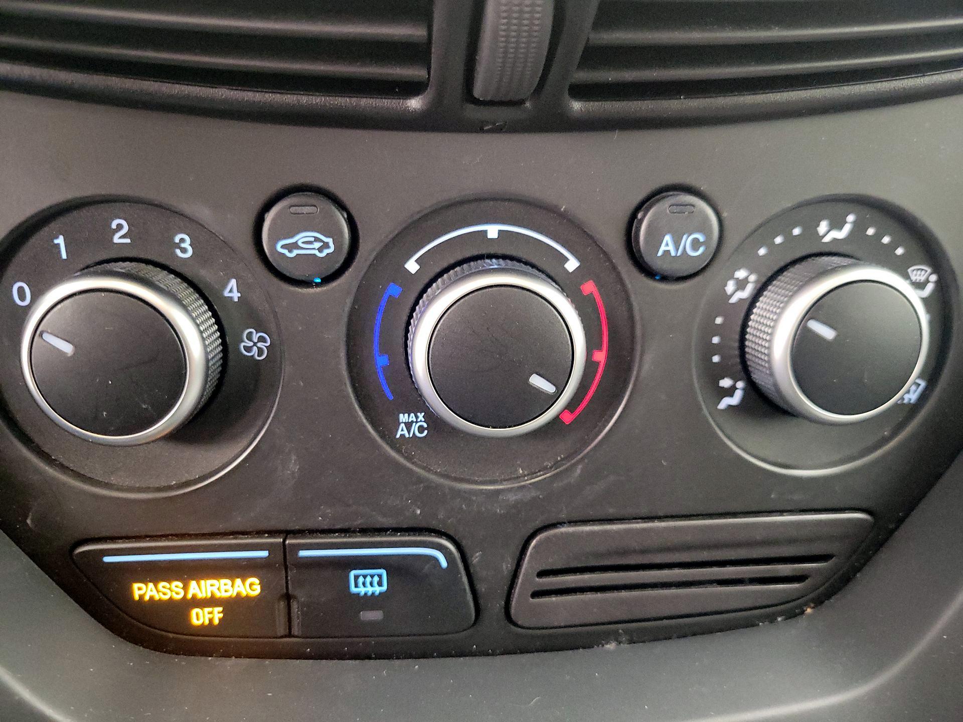 Thumbnail: 2016 Ford Escape - 16