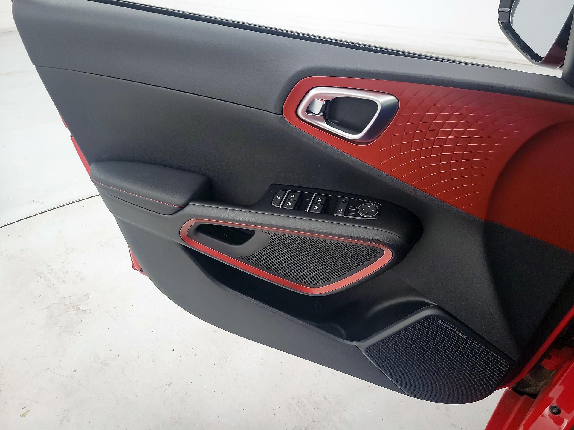 Thumbnail: 2020 Kia Soul - 12