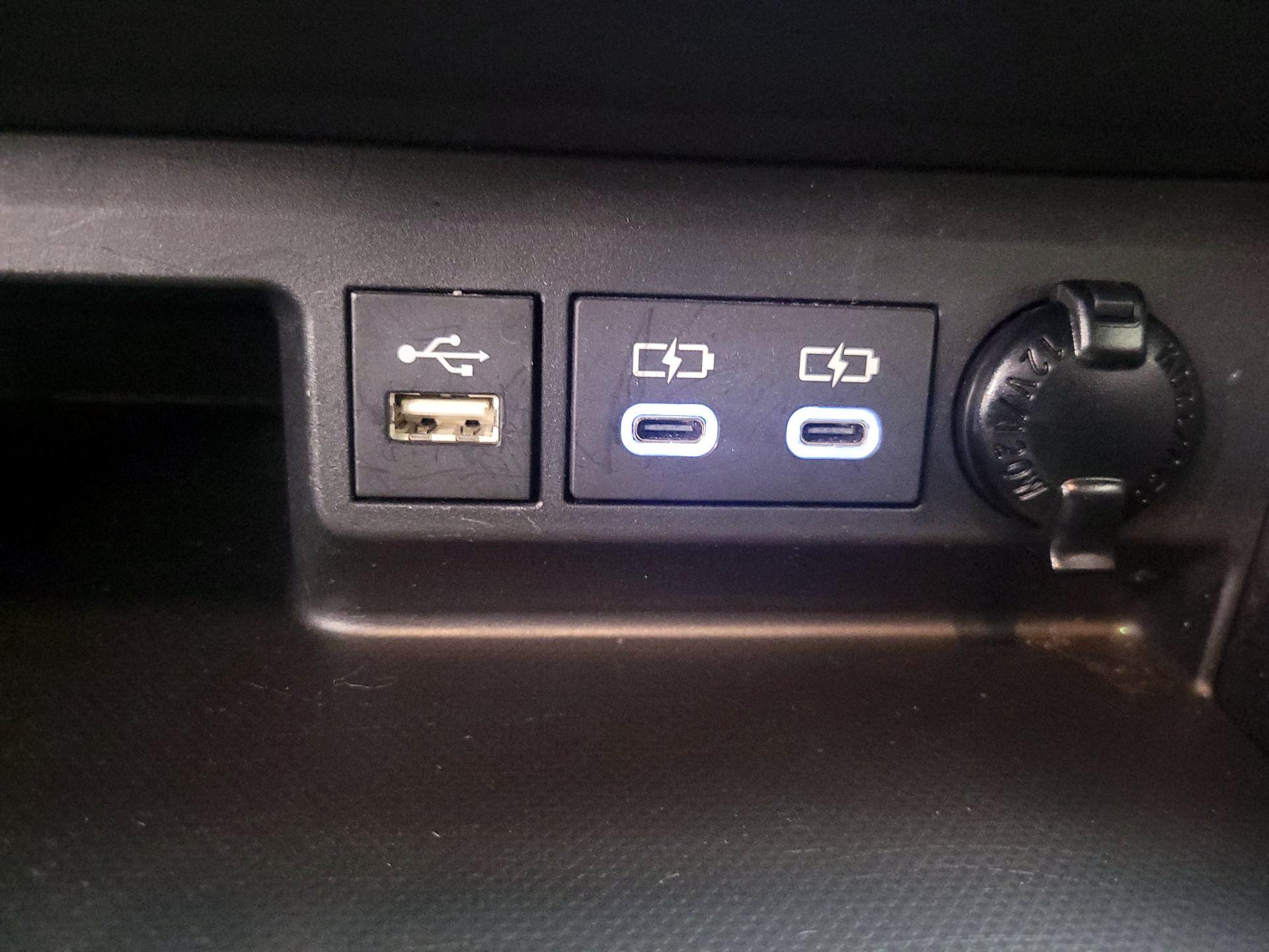 Thumbnail: 2023 Toyota Highlander - 18