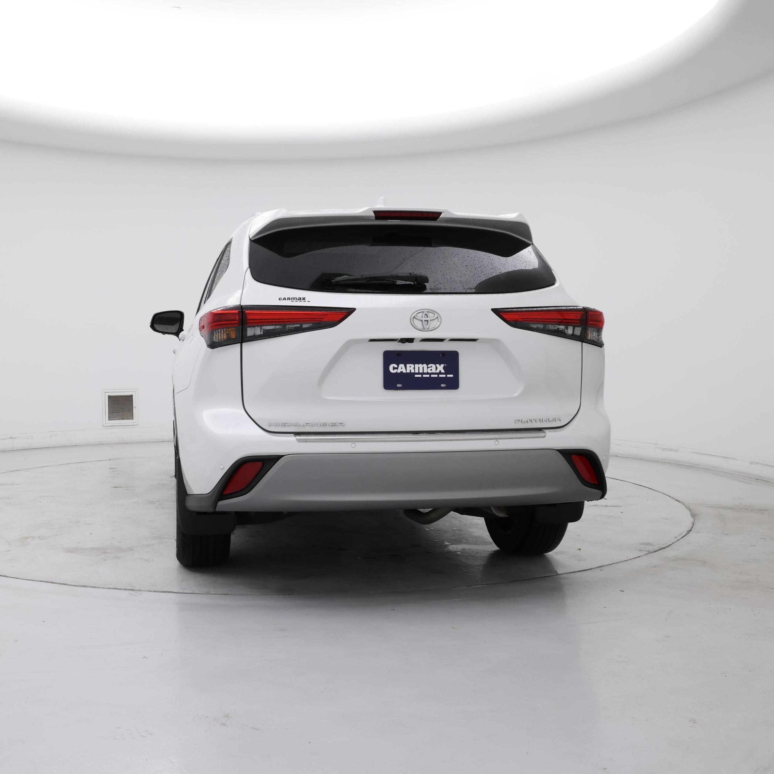 Thumbnail: 2023 Toyota Highlander - 6