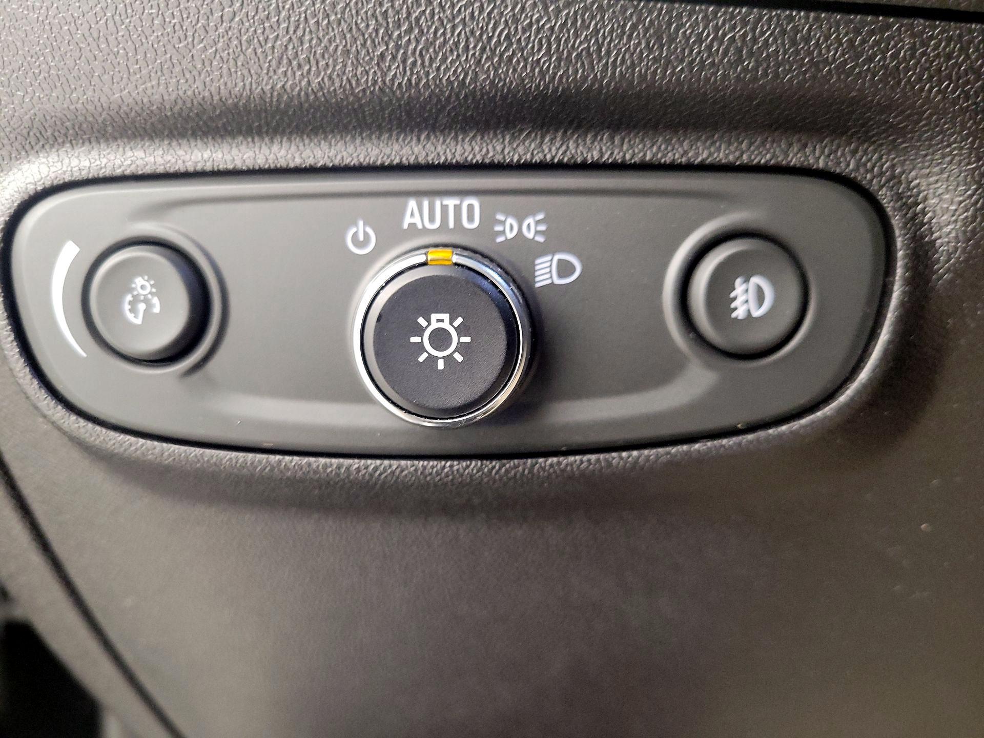 Thumbnail: 2018 Chevrolet Equinox - 13