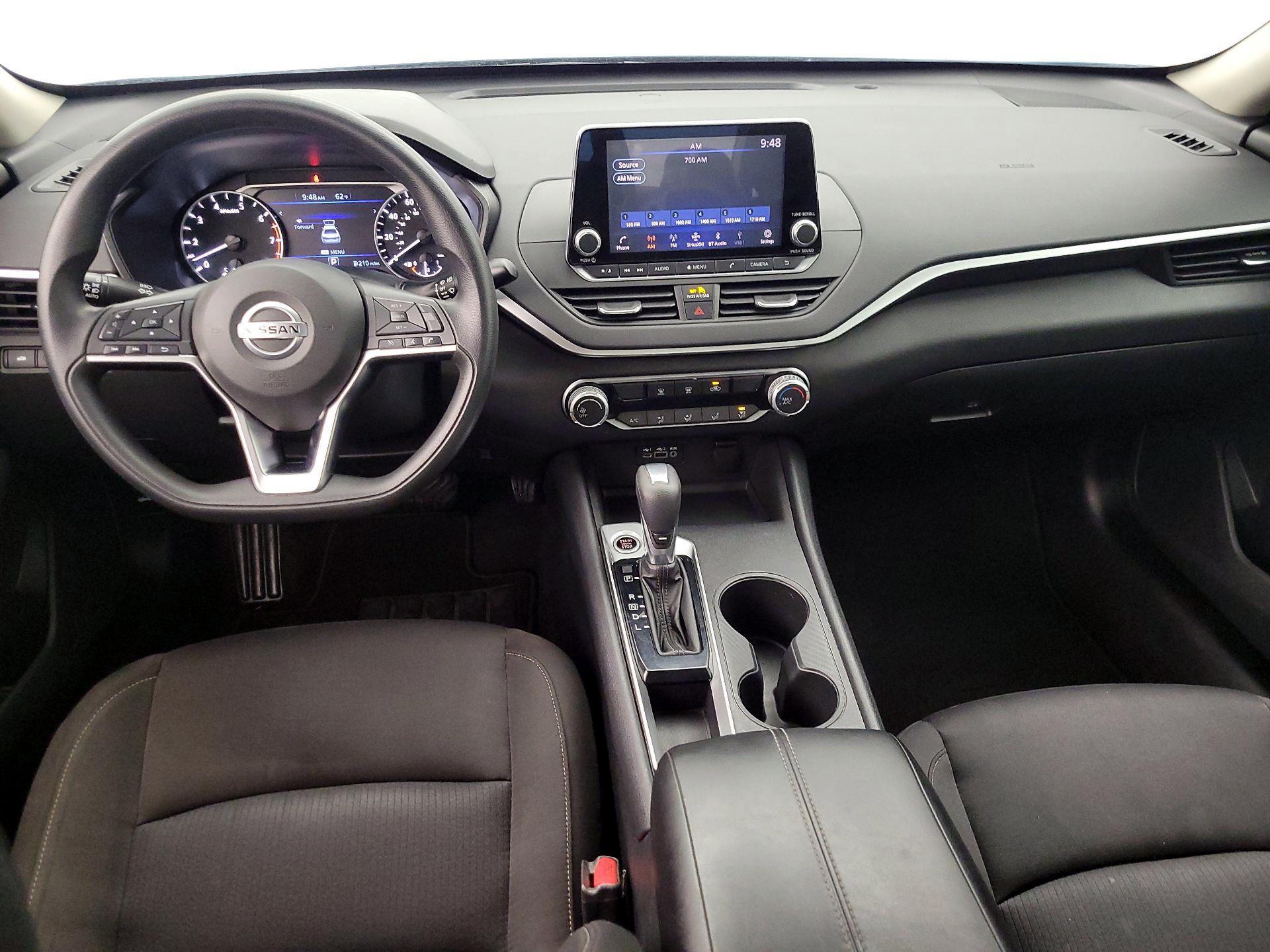 Thumbnail: 2020 Nissan Altima - 9