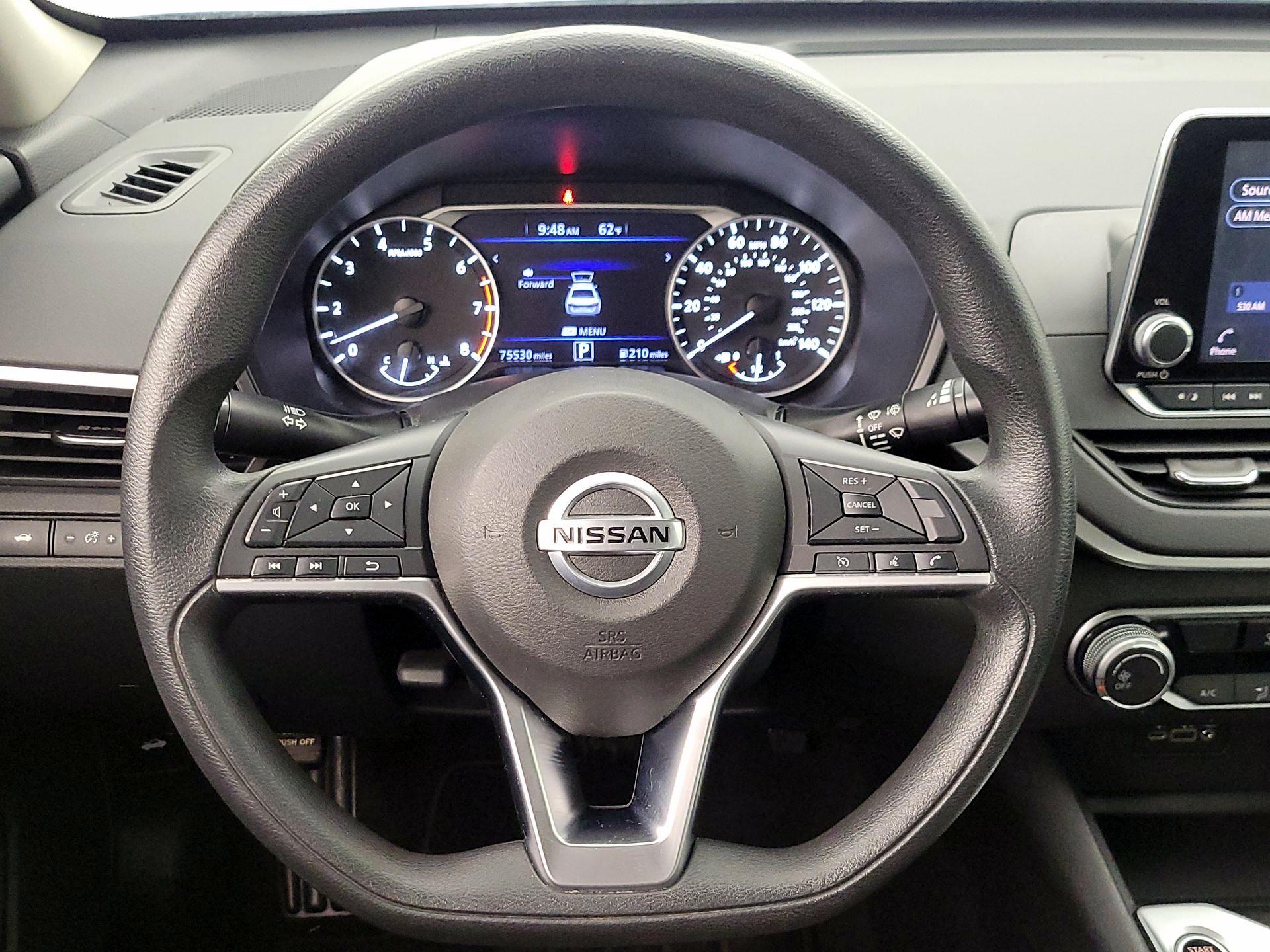 Thumbnail: 2020 Nissan Altima - 10