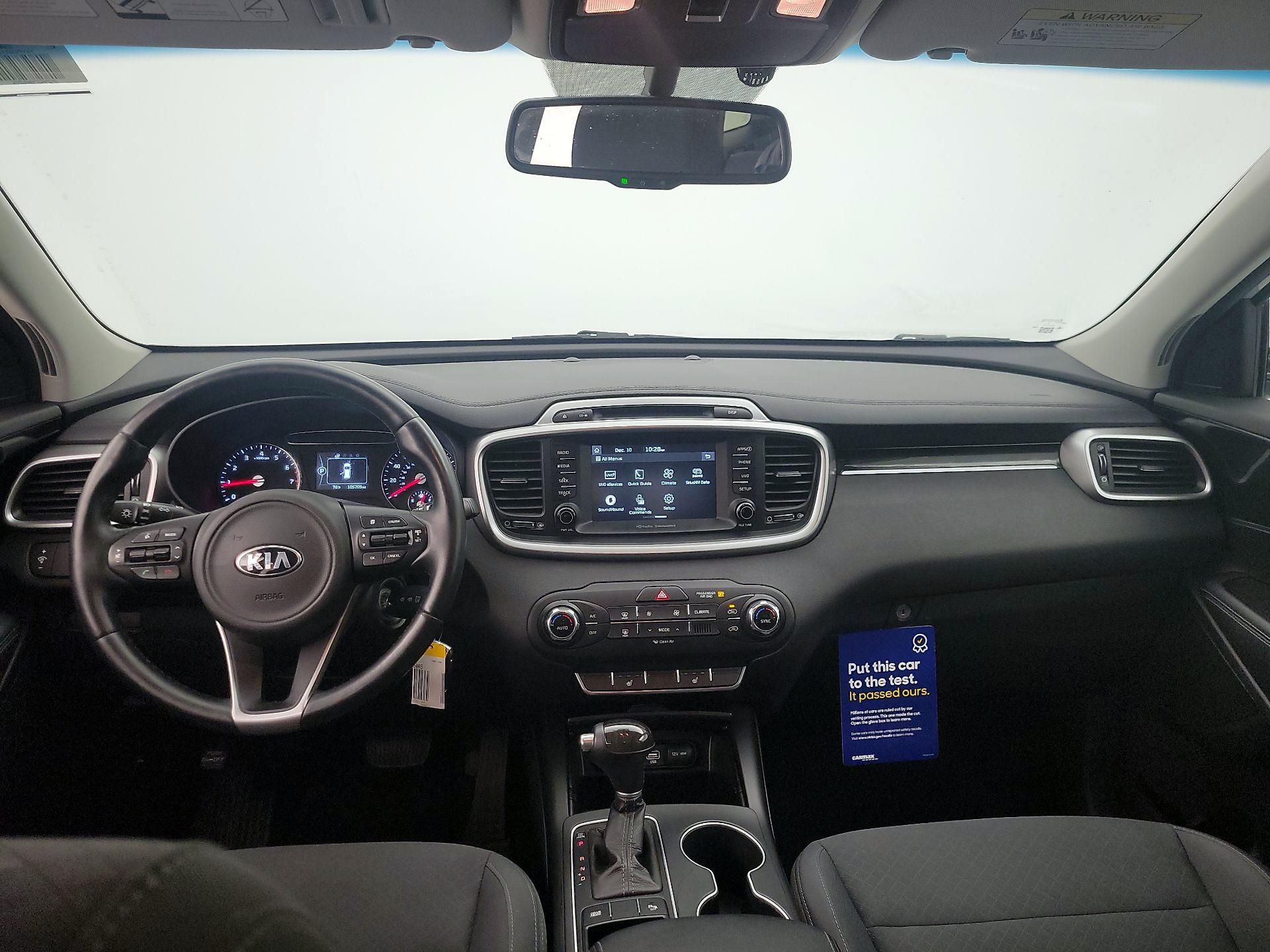 Thumbnail: 2017 Kia Sorento - 9