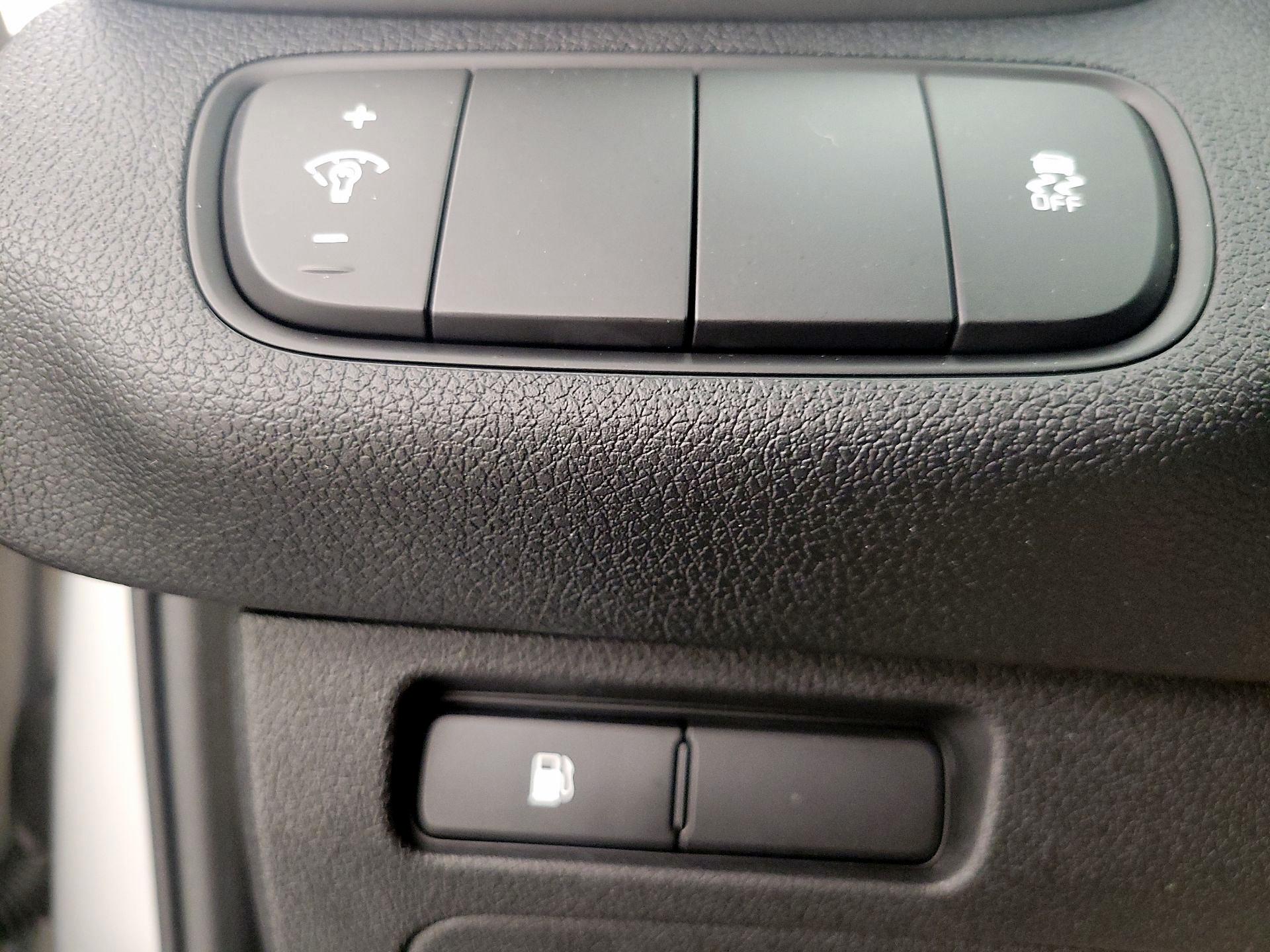 Thumbnail: 2017 Kia Sorento - 13