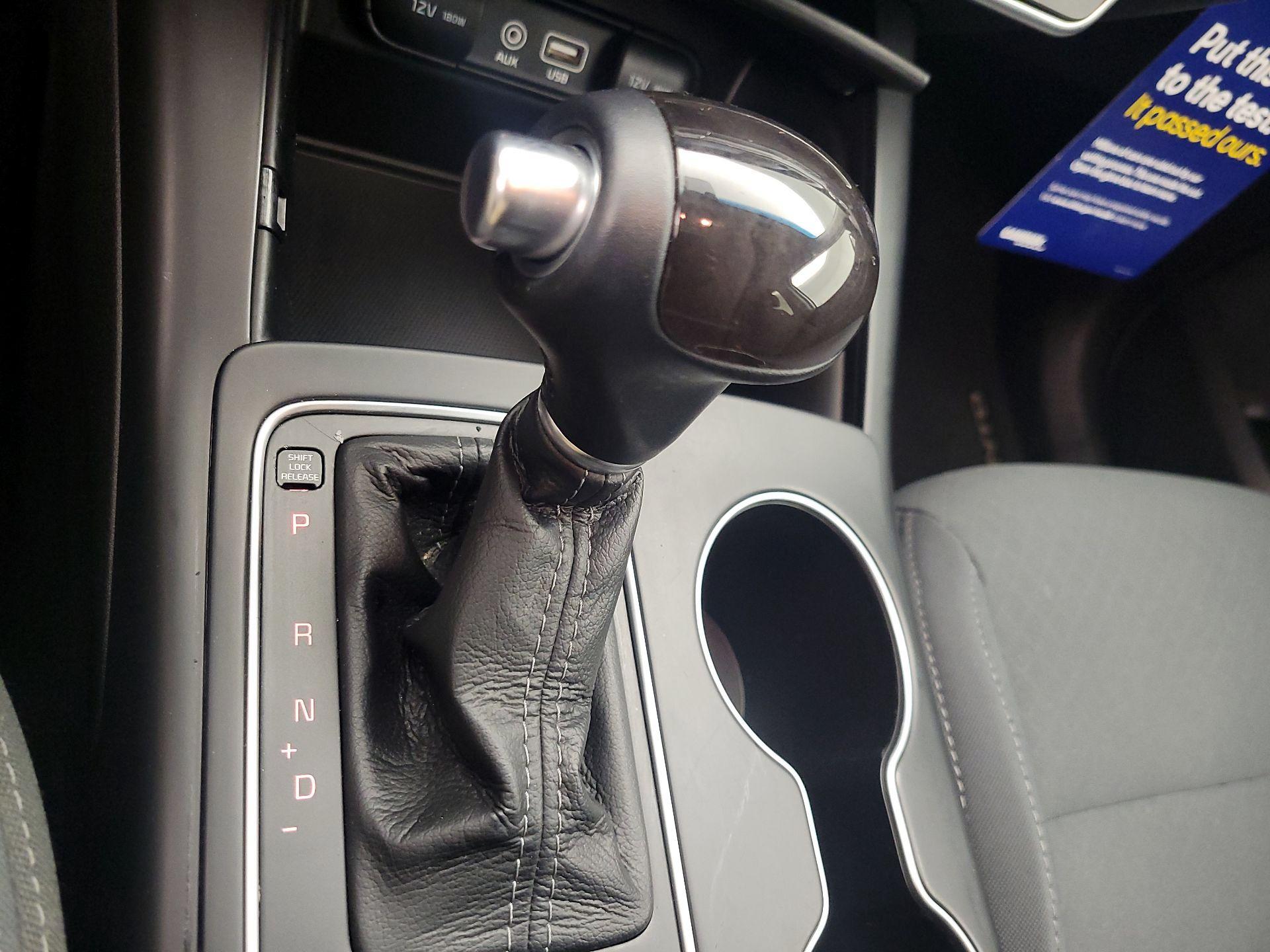 Thumbnail: 2017 Kia Sorento - 17