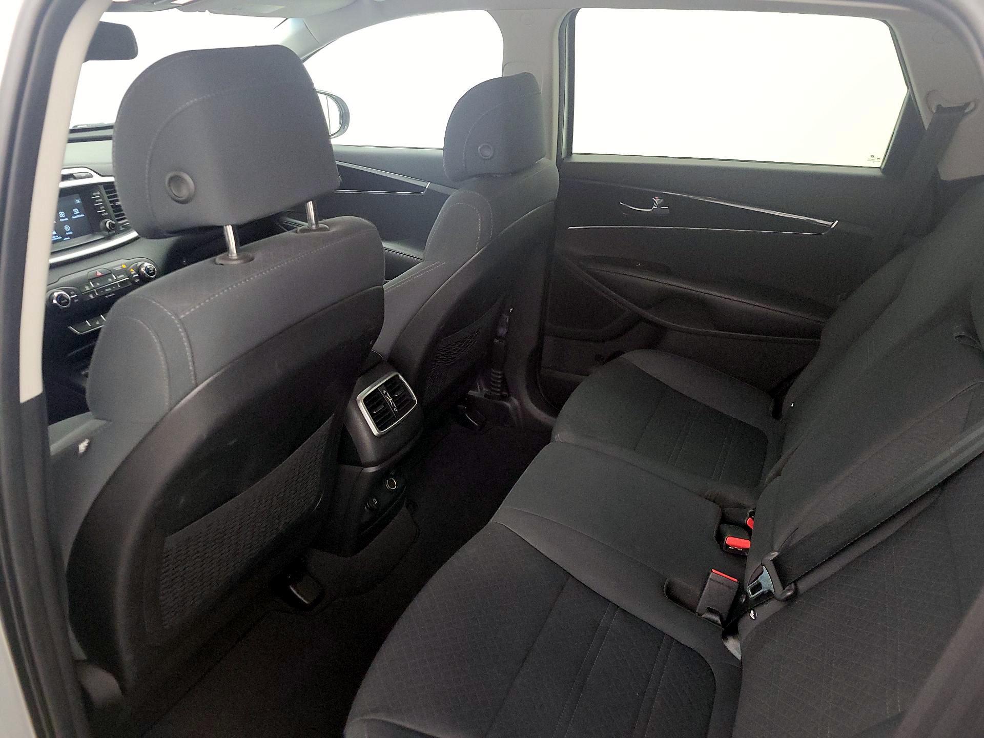 Thumbnail: 2017 Kia Sorento - 19