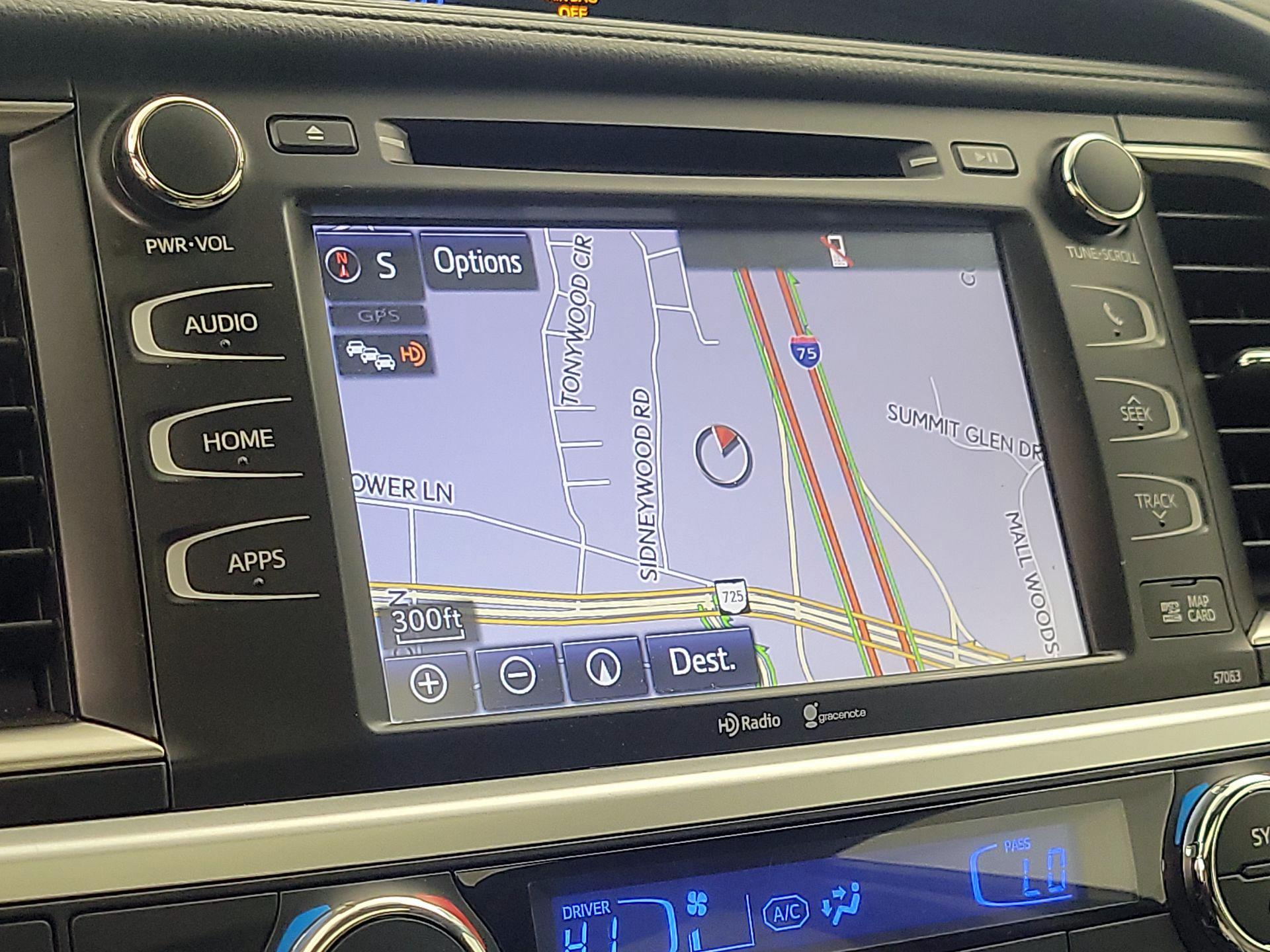 Thumbnail: 2015 Toyota Highlander - 14