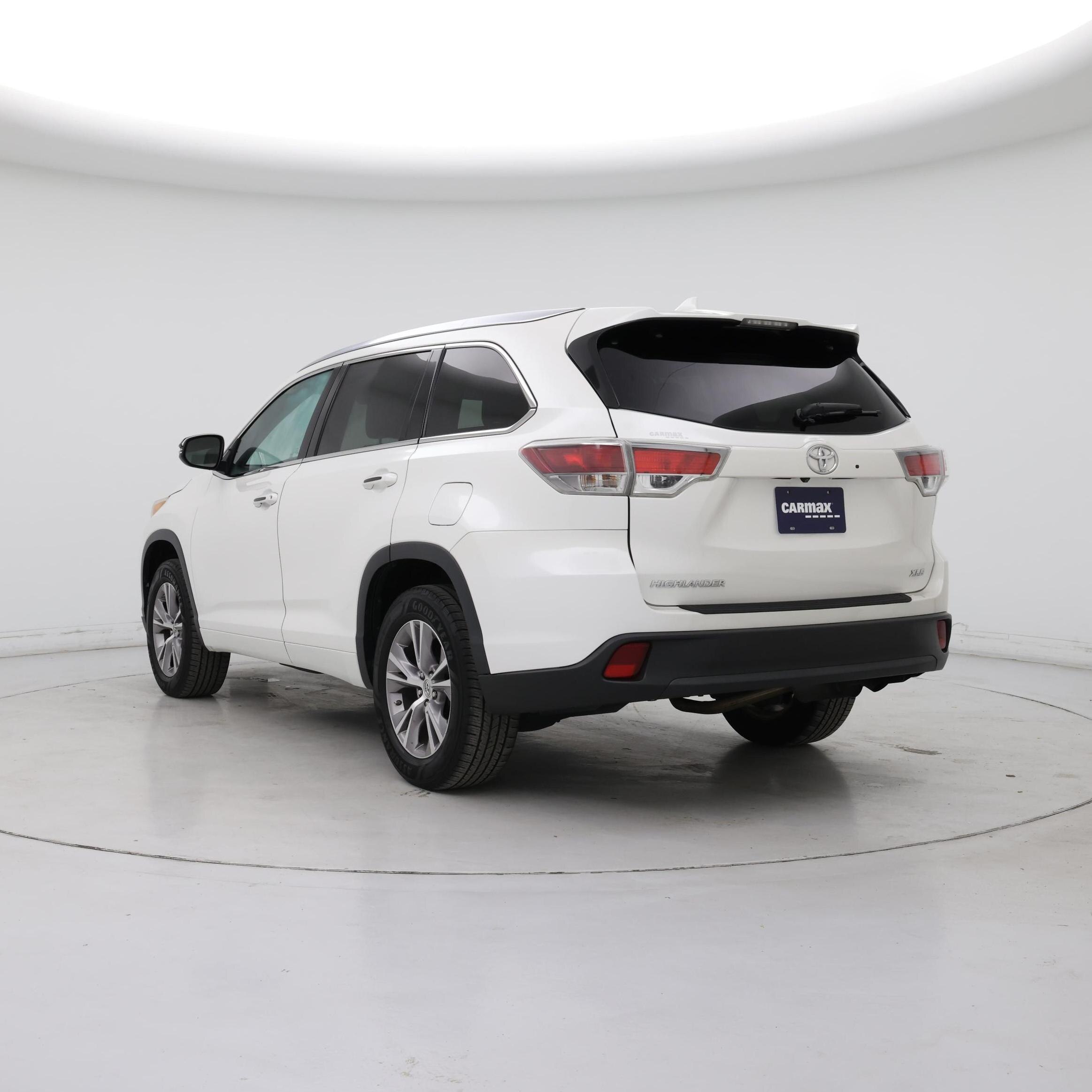 Thumbnail: 2015 Toyota Highlander - 2