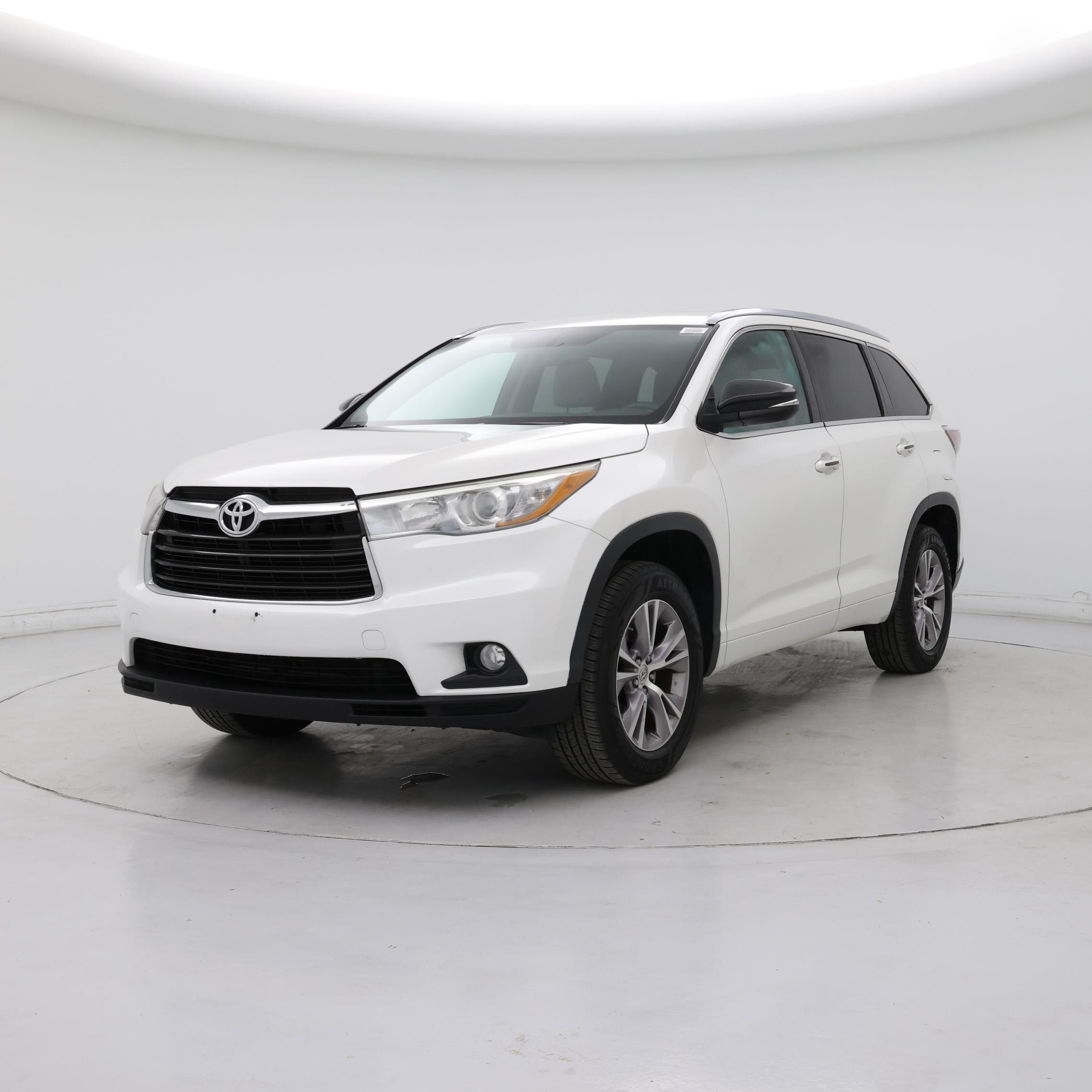 Thumbnail: 2015 Toyota Highlander - 4