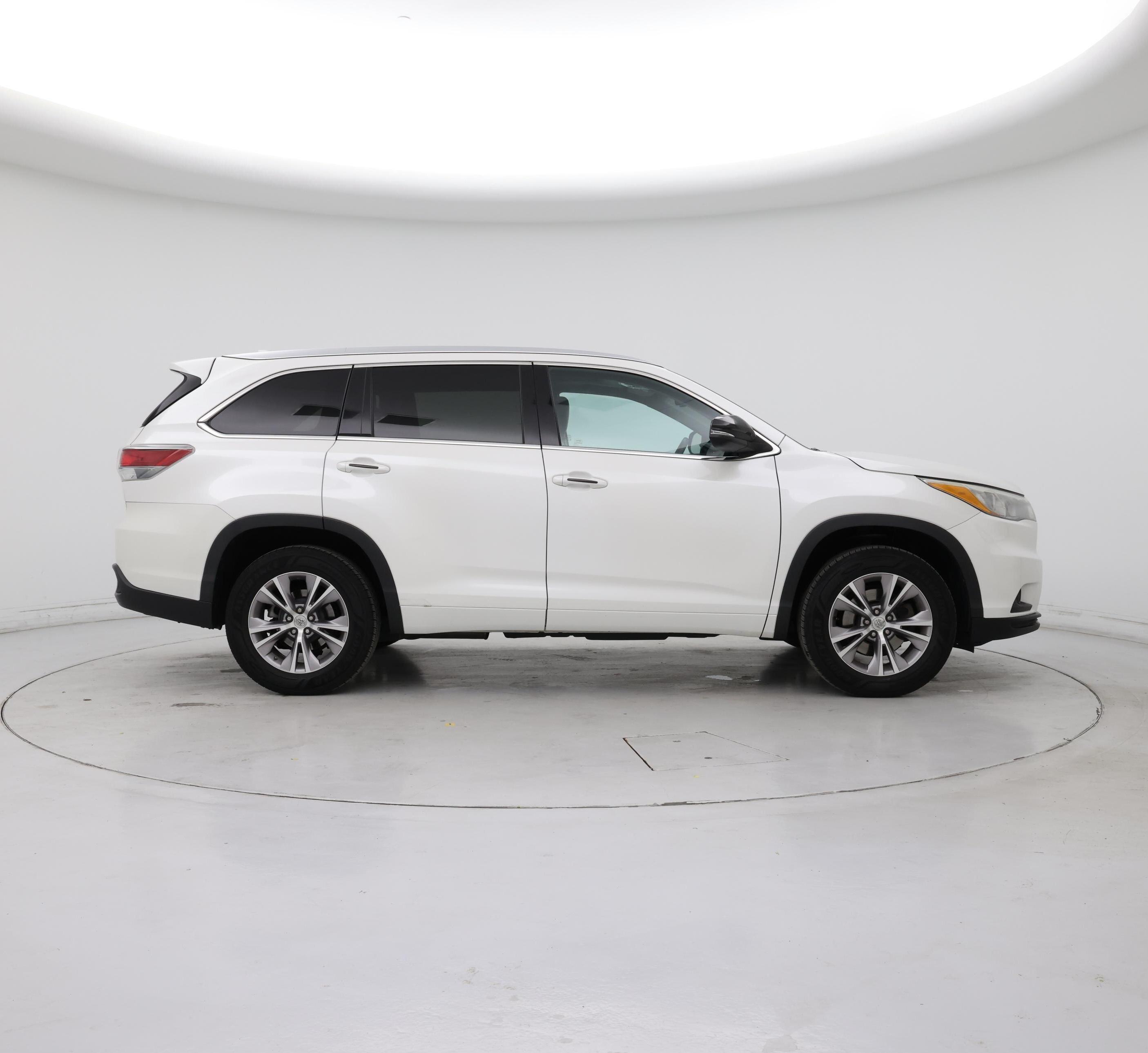 Thumbnail: 2015 Toyota Highlander - 7