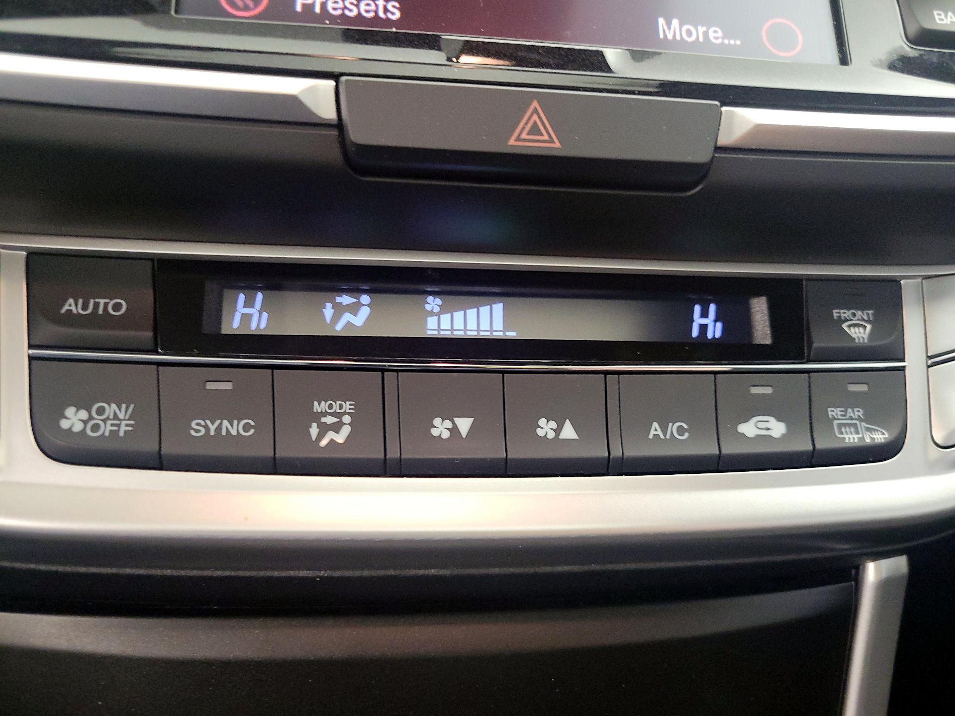 Thumbnail: 2015 Honda Accord - 16