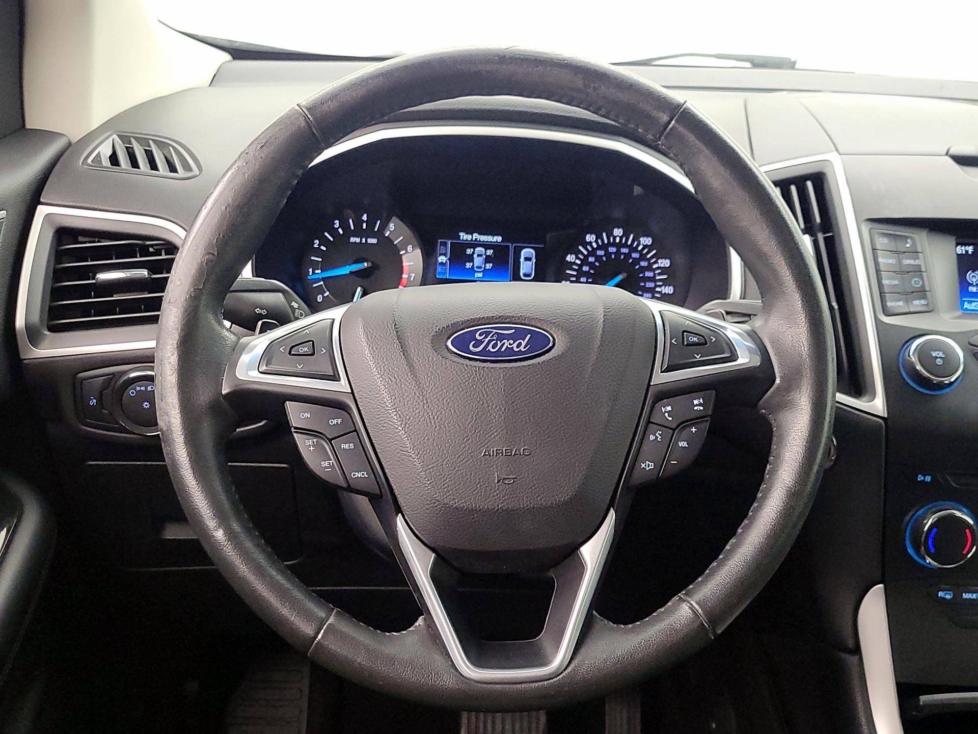 Thumbnail: 2015 Ford Edge - 10