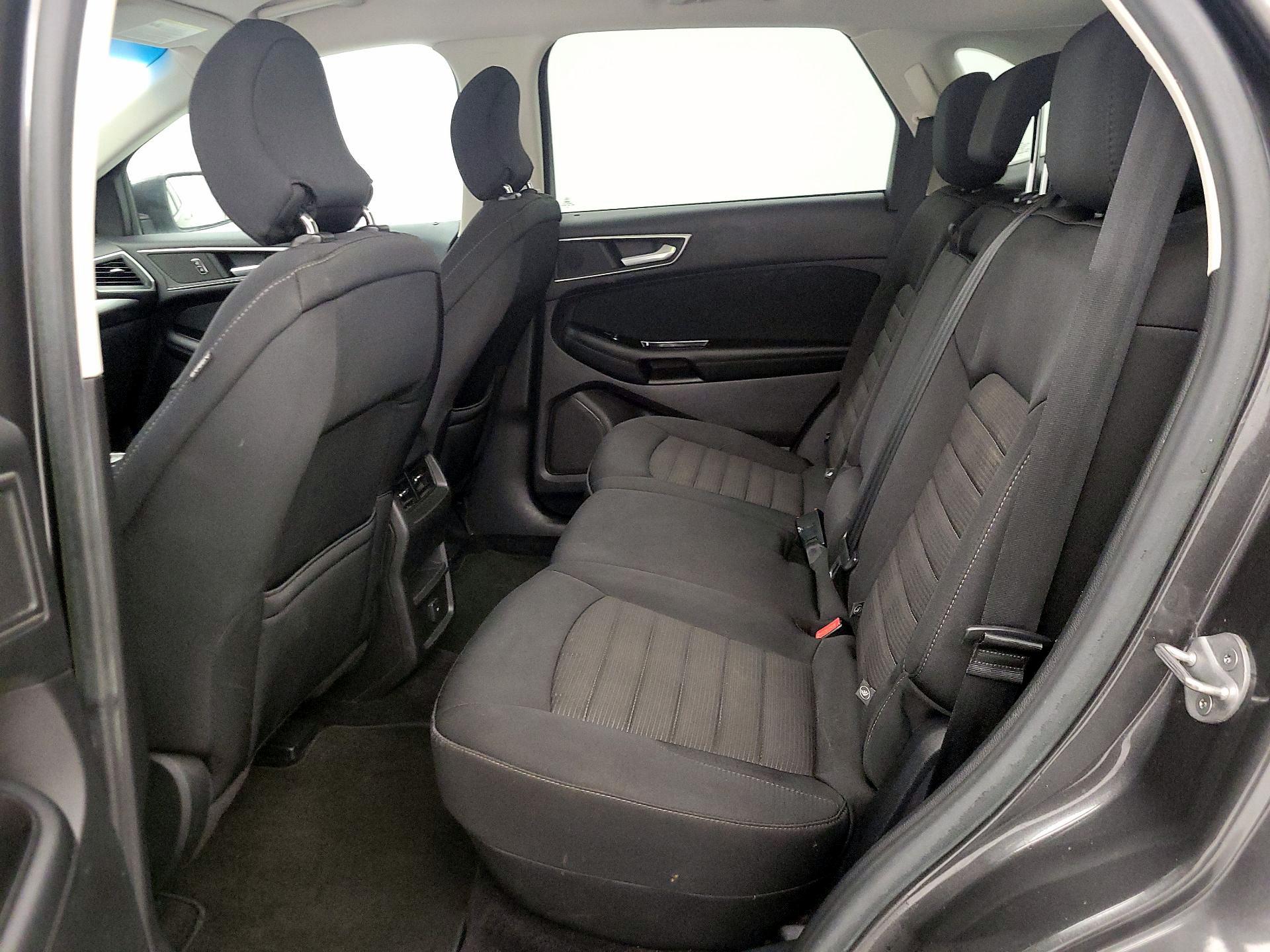 Thumbnail: 2015 Ford Edge - 19