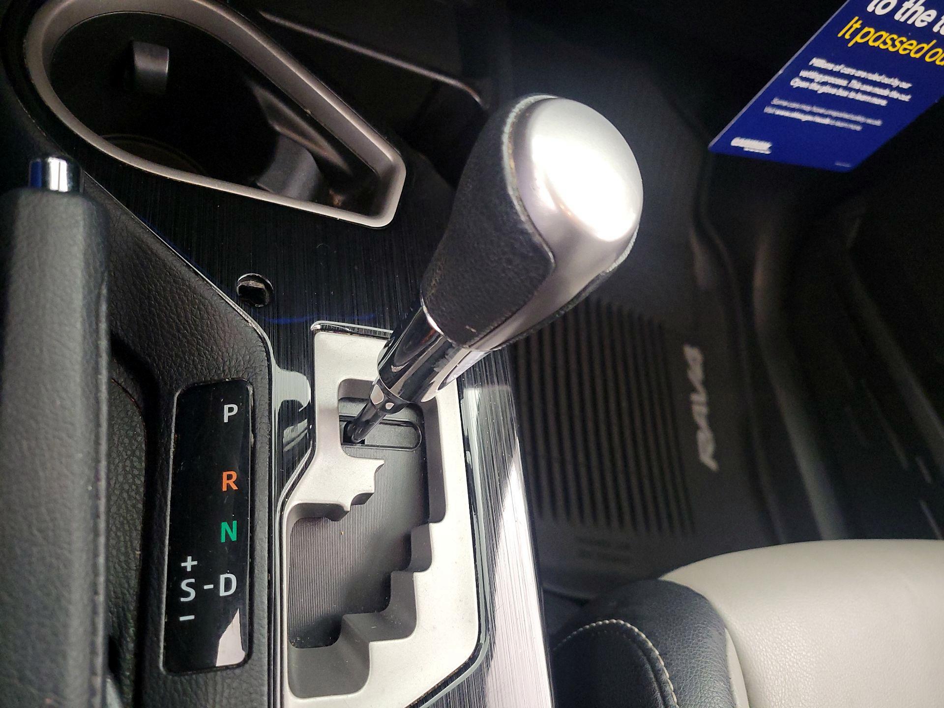 Thumbnail: 2017 Toyota RAV4 - 18