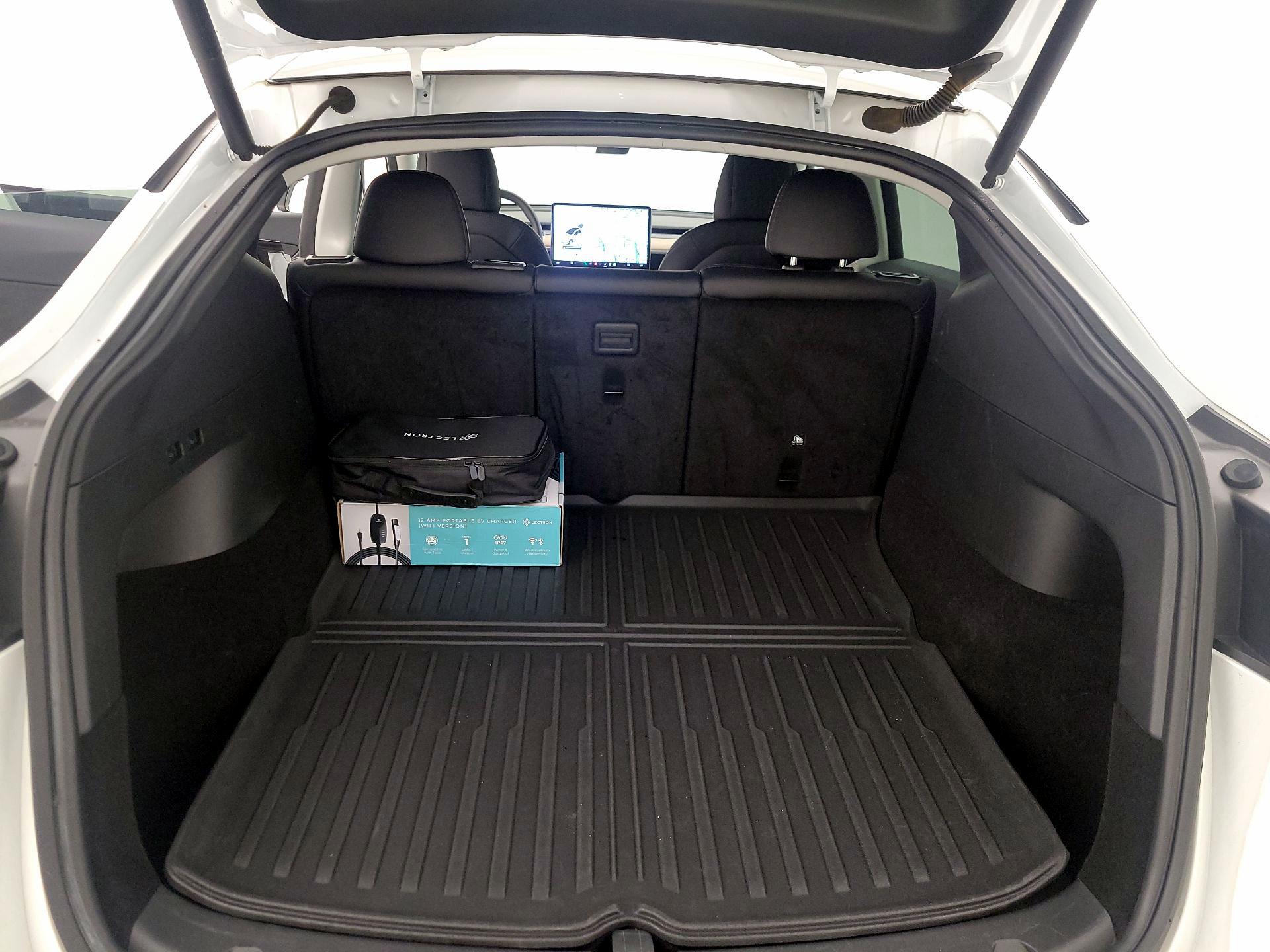 Thumbnail: 2022 Tesla Model Y - 20