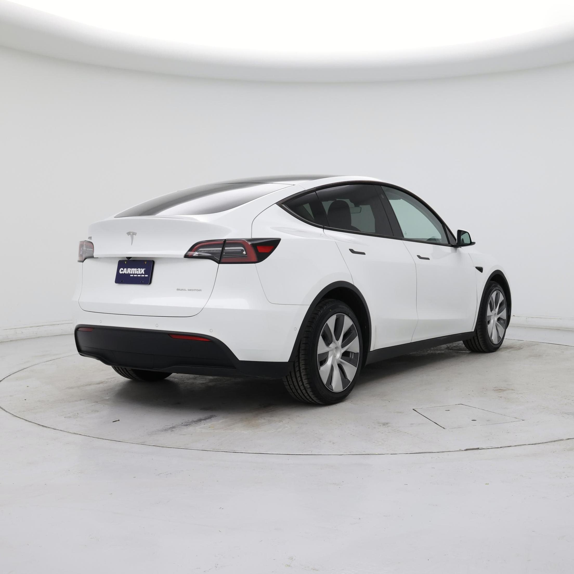 Thumbnail: 2022 Tesla Model Y - 8