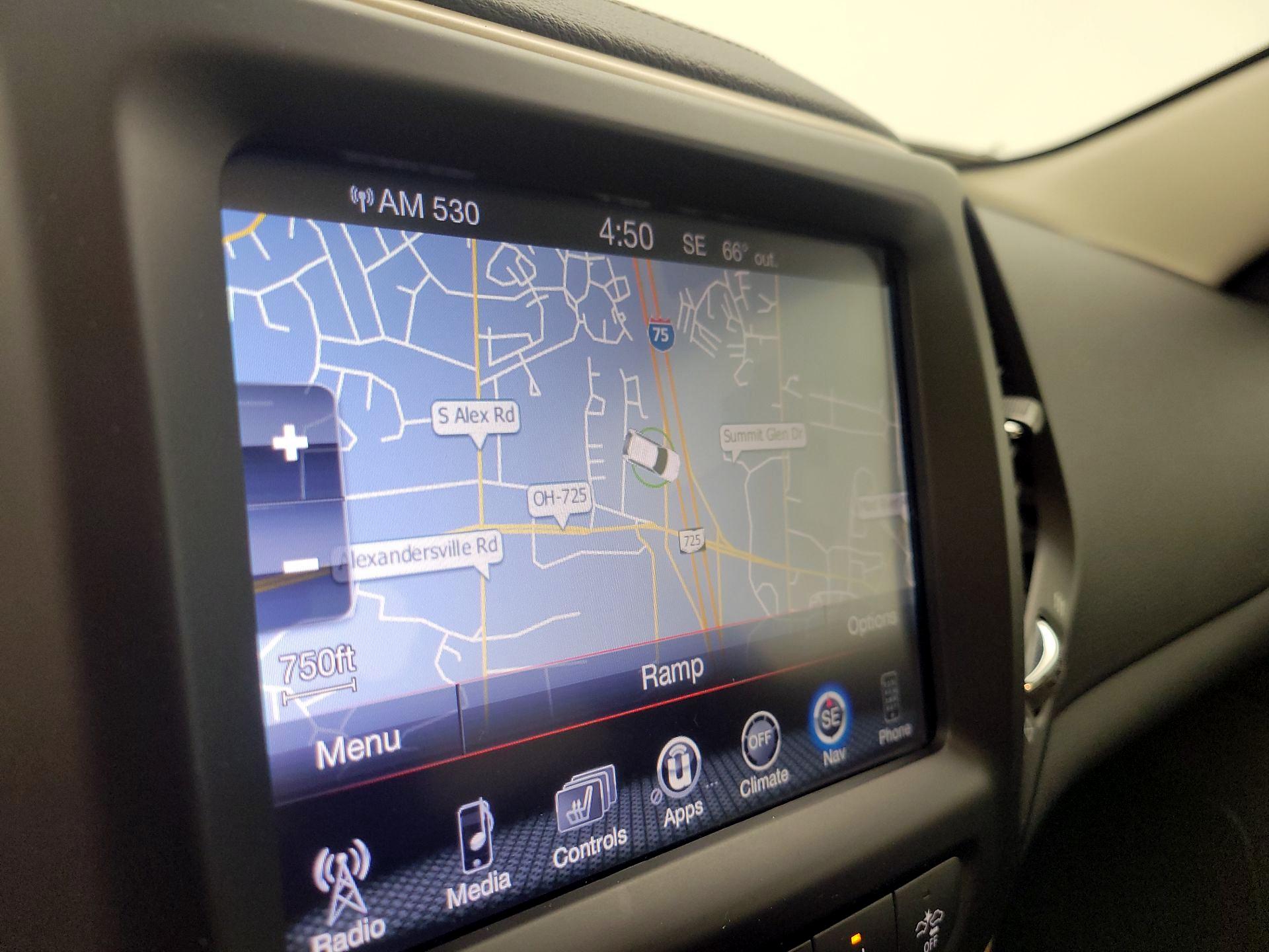 Thumbnail: 2015 Jeep Cherokee - 14