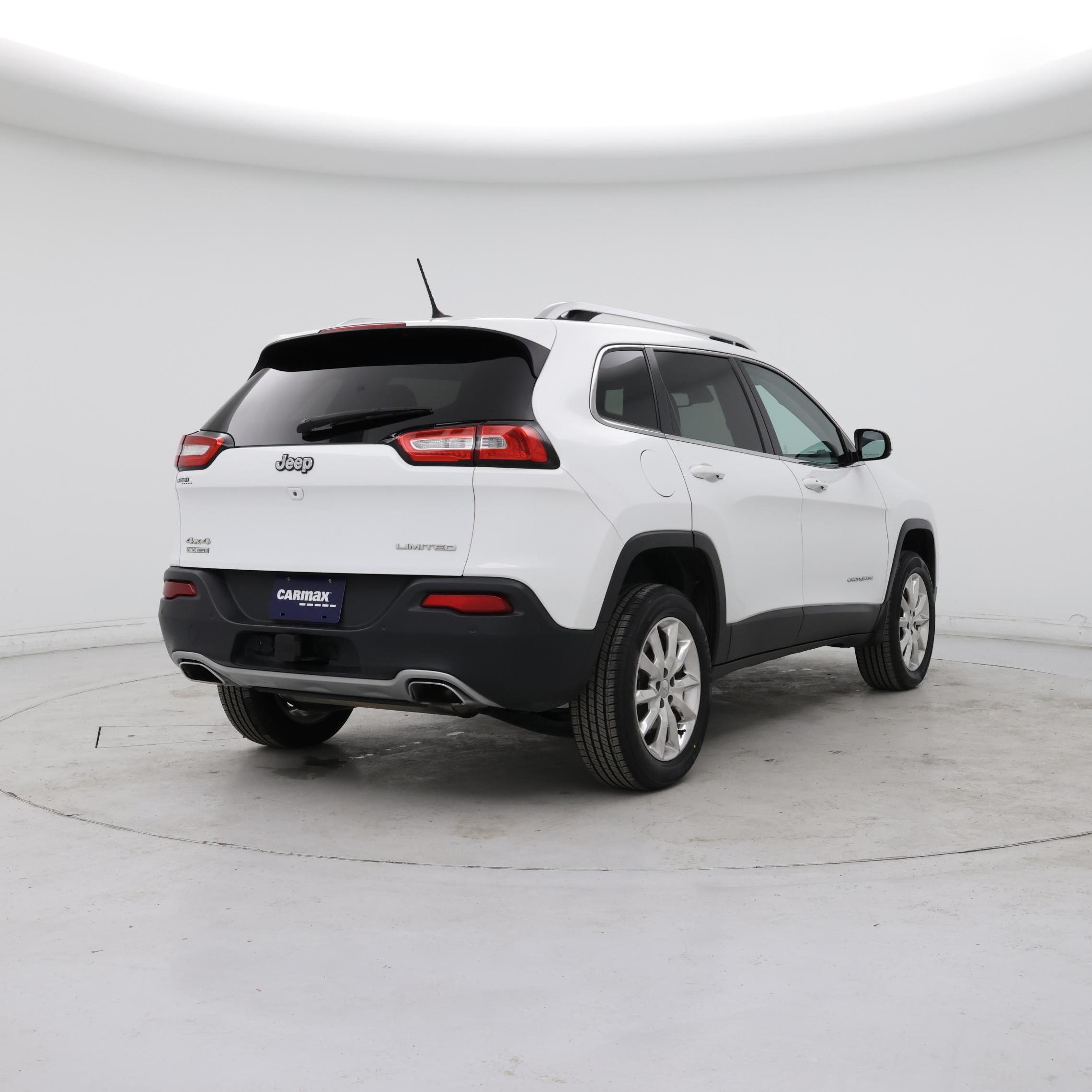 Thumbnail: 2015 Jeep Cherokee - 8