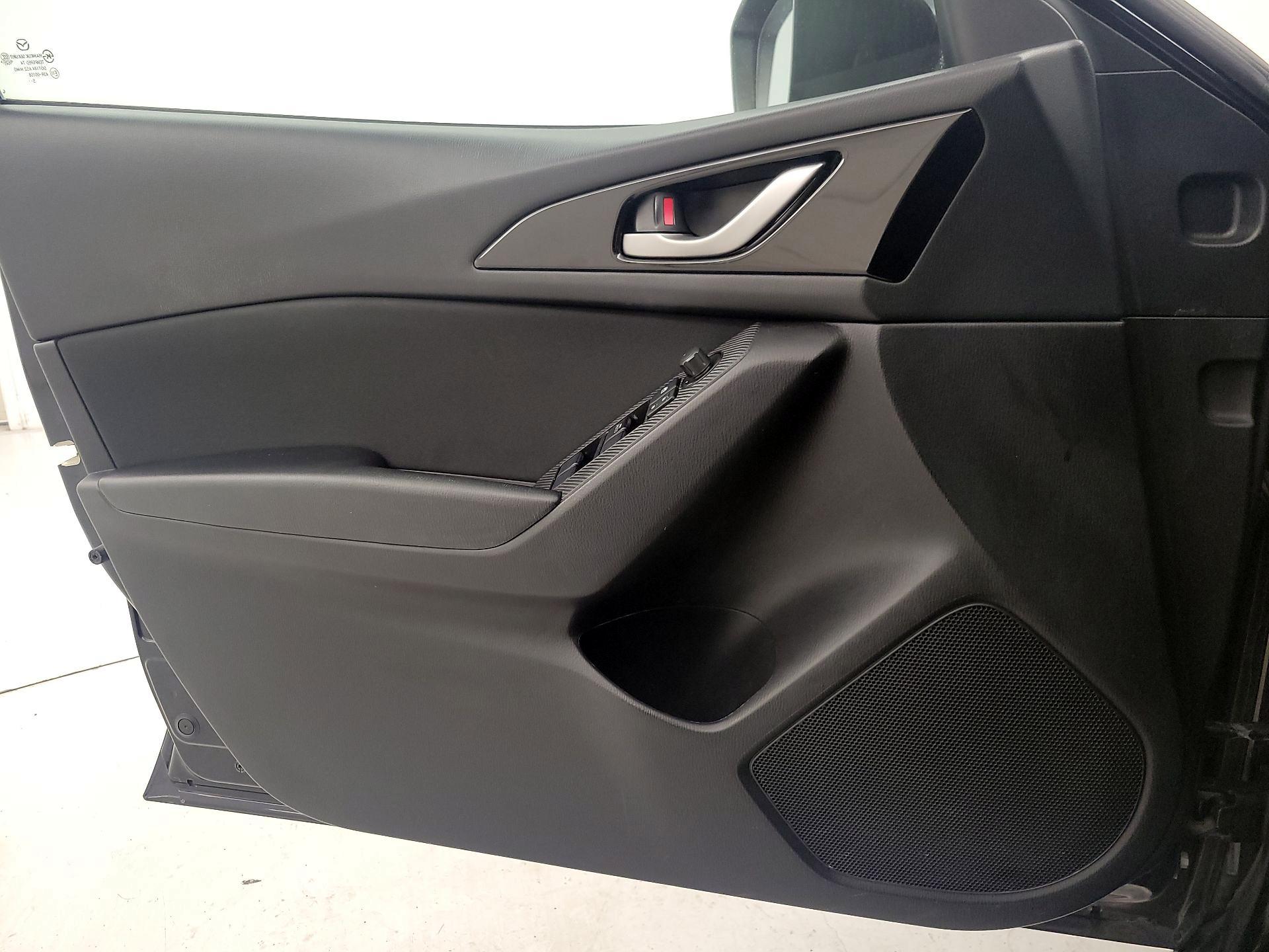 Thumbnail: 2016 Mazda Mazda3 - 12