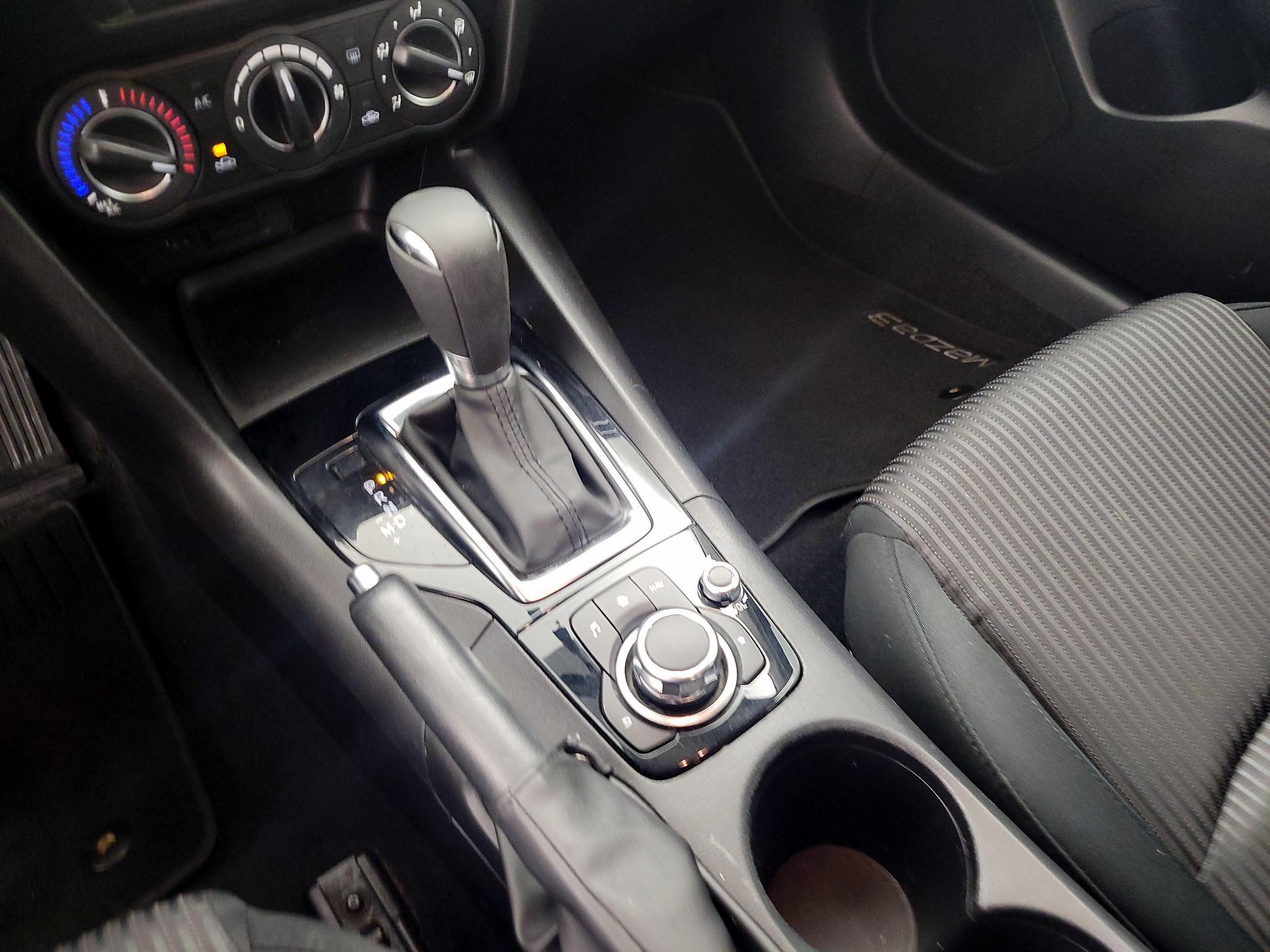 Thumbnail: 2016 Mazda Mazda3 - 17