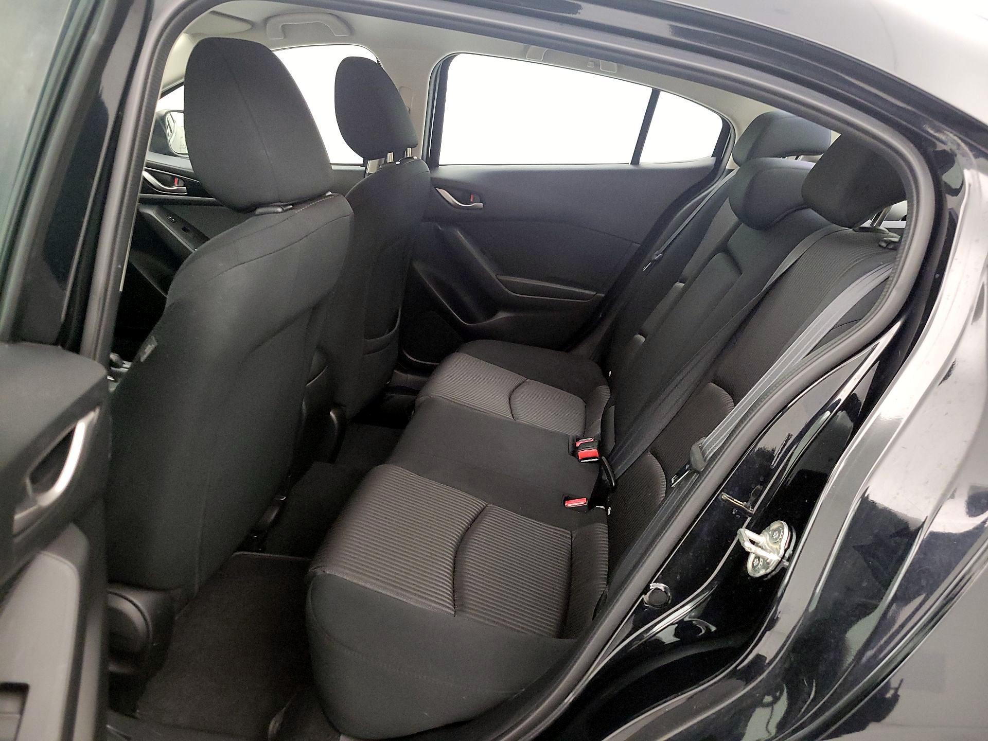 Thumbnail: 2016 Mazda Mazda3 - 19