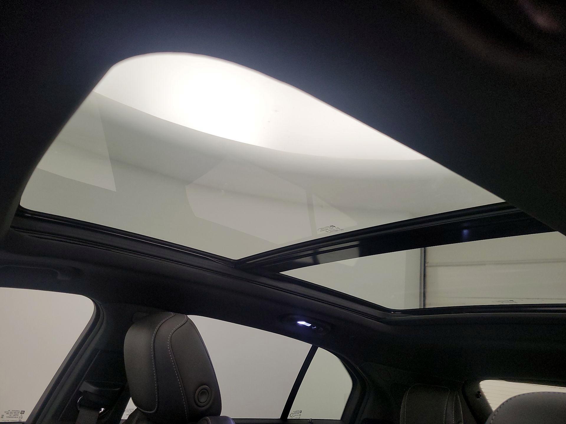 Thumbnail: 2021 Cadillac XT4 - 20