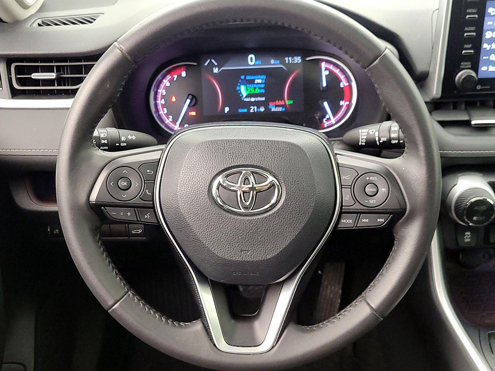 Thumbnail: 2020 Toyota RAV4 - 10