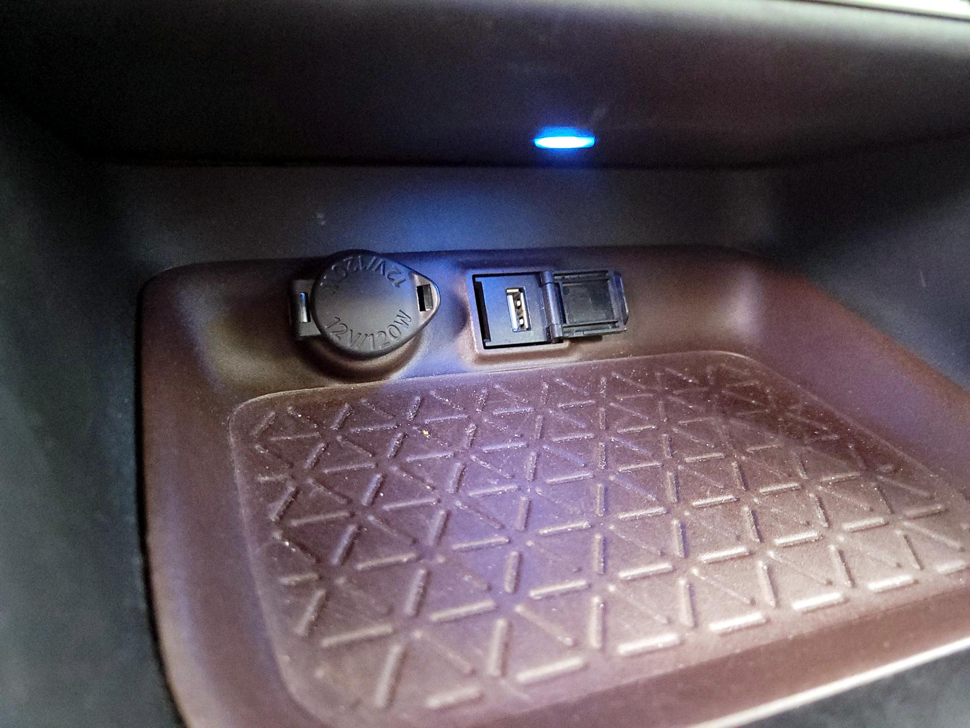 Thumbnail: 2020 Toyota RAV4 - 19