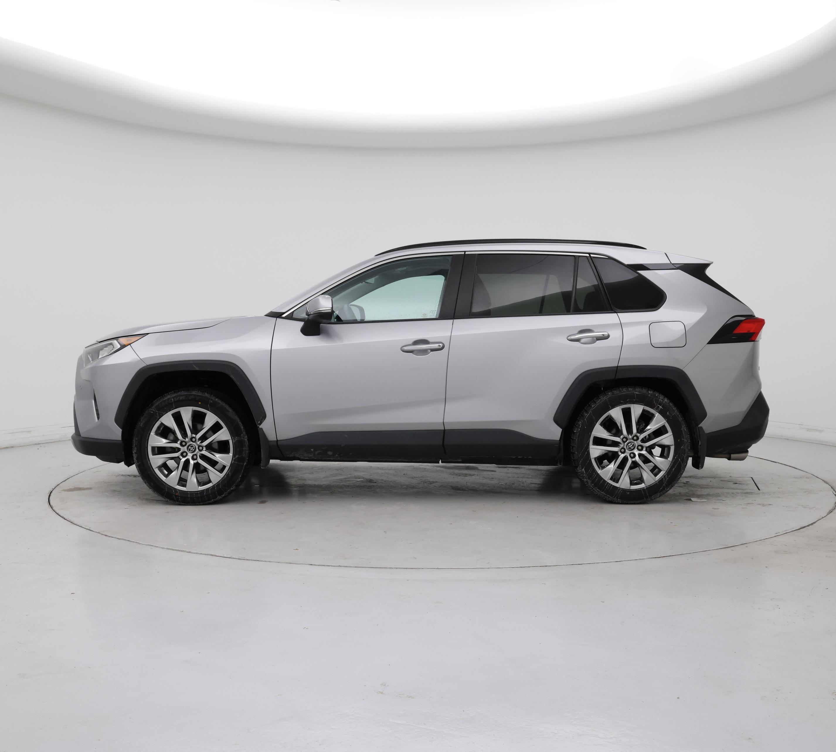 Thumbnail: 2020 Toyota RAV4 - 3