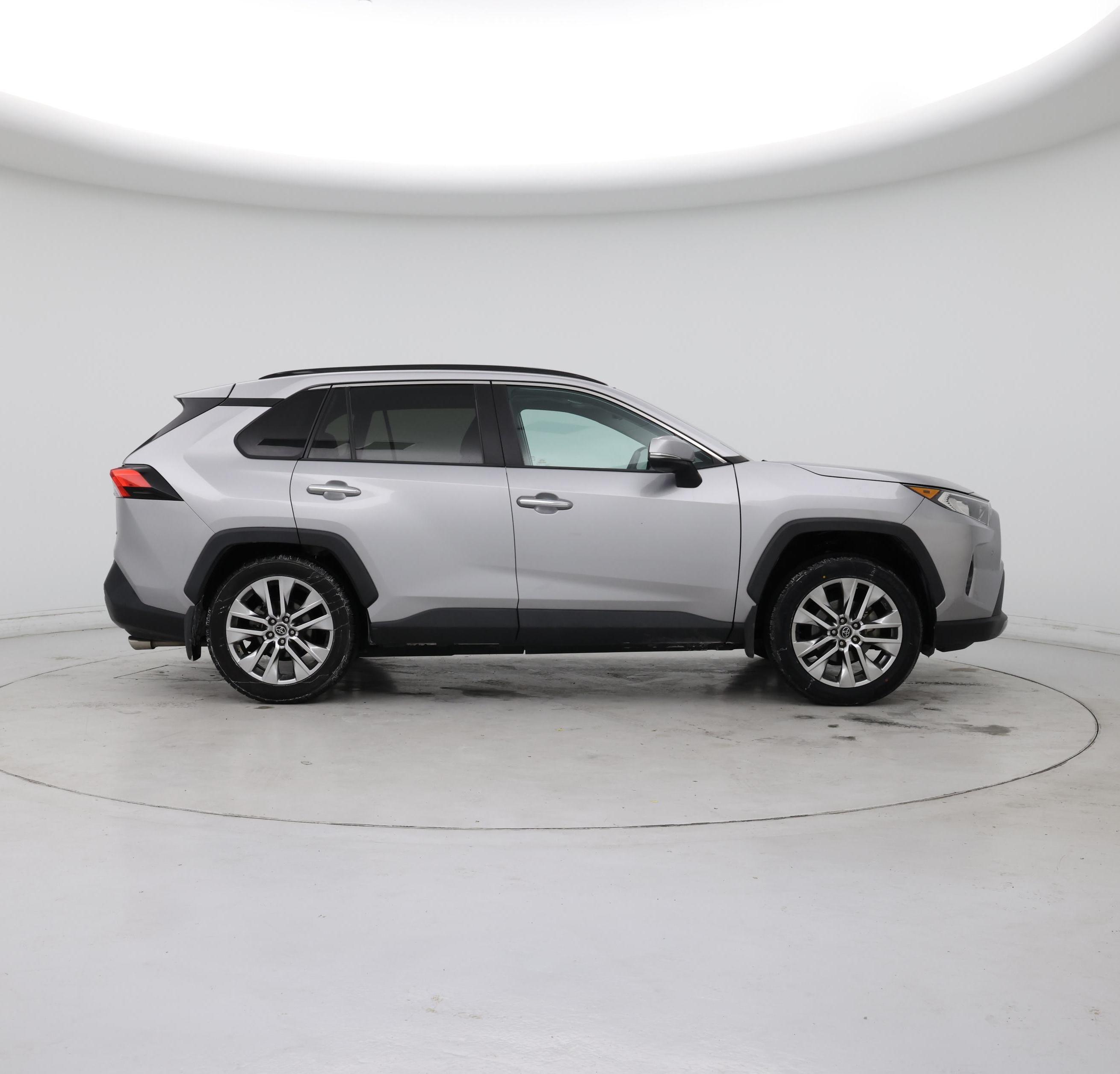 Thumbnail: 2020 Toyota RAV4 - 7