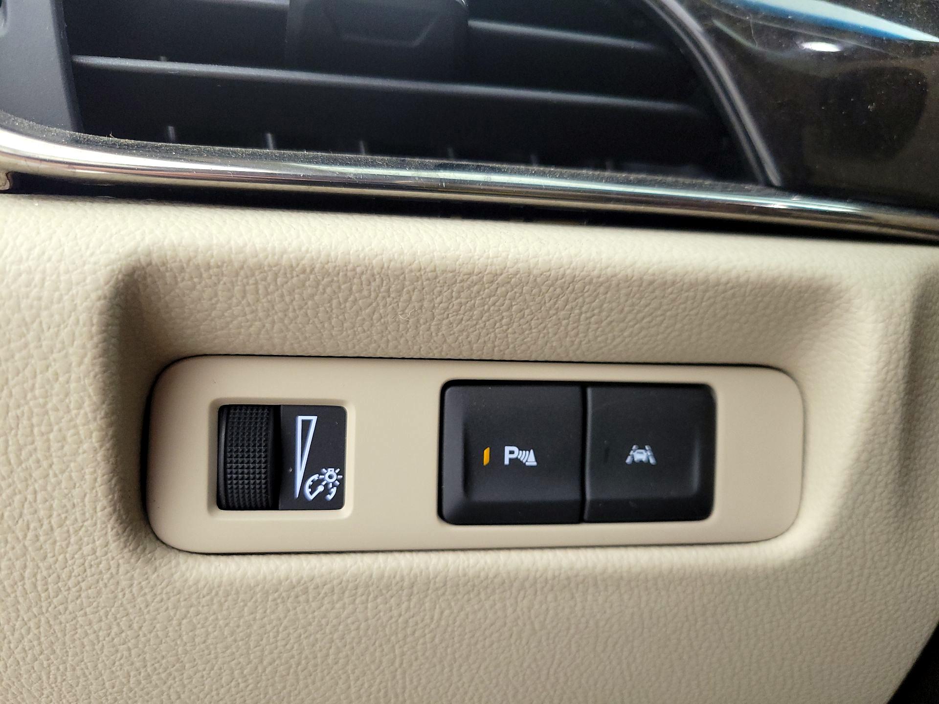 Thumbnail: 2015 Cadillac ATS - 13