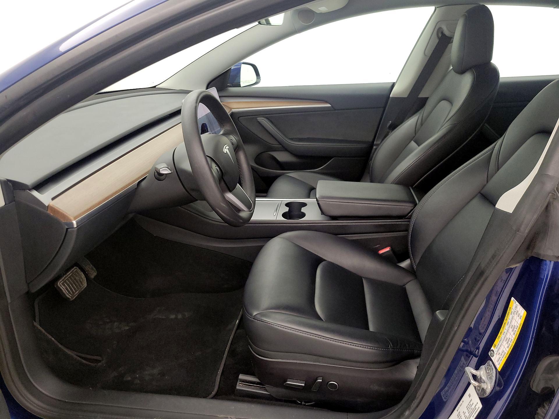 Thumbnail: 2022 Tesla Model 3 - 11